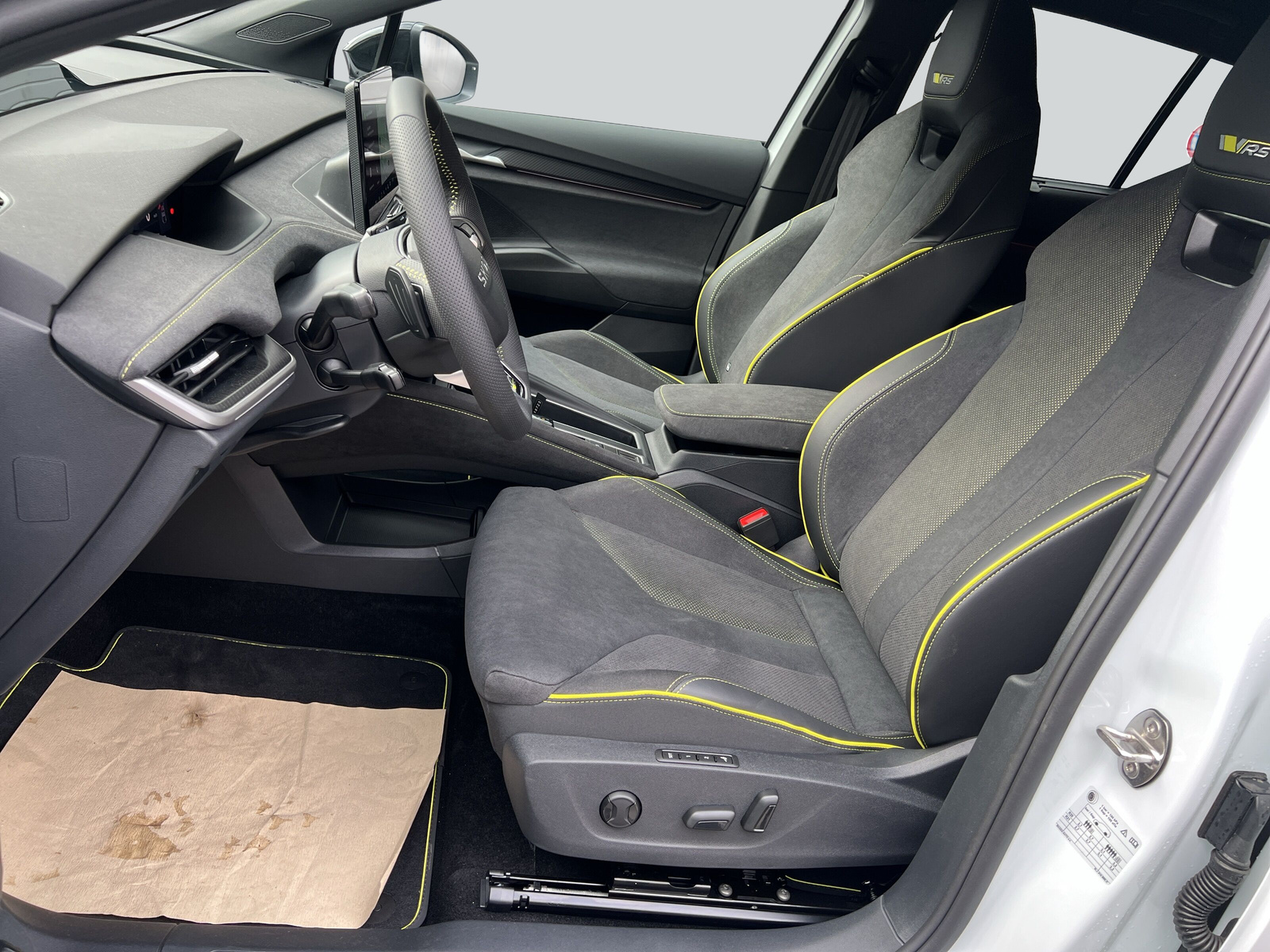 SKODA Elroq RS MAXX 4x4-image-9
