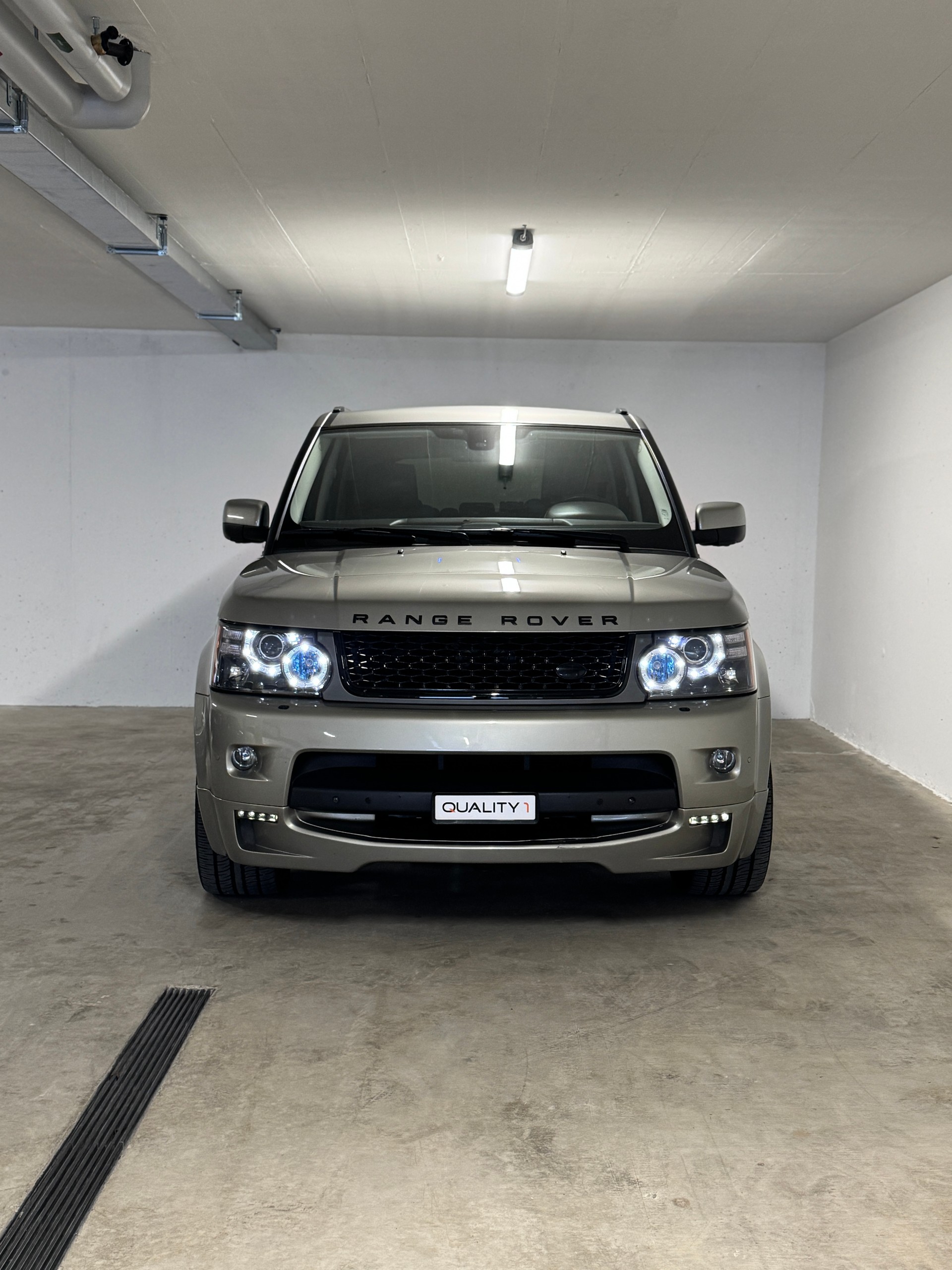 LAND ROVER Range Rover Sport TDV8 Autobiography Automatic *AHK* *Vollausstattung*-image-1