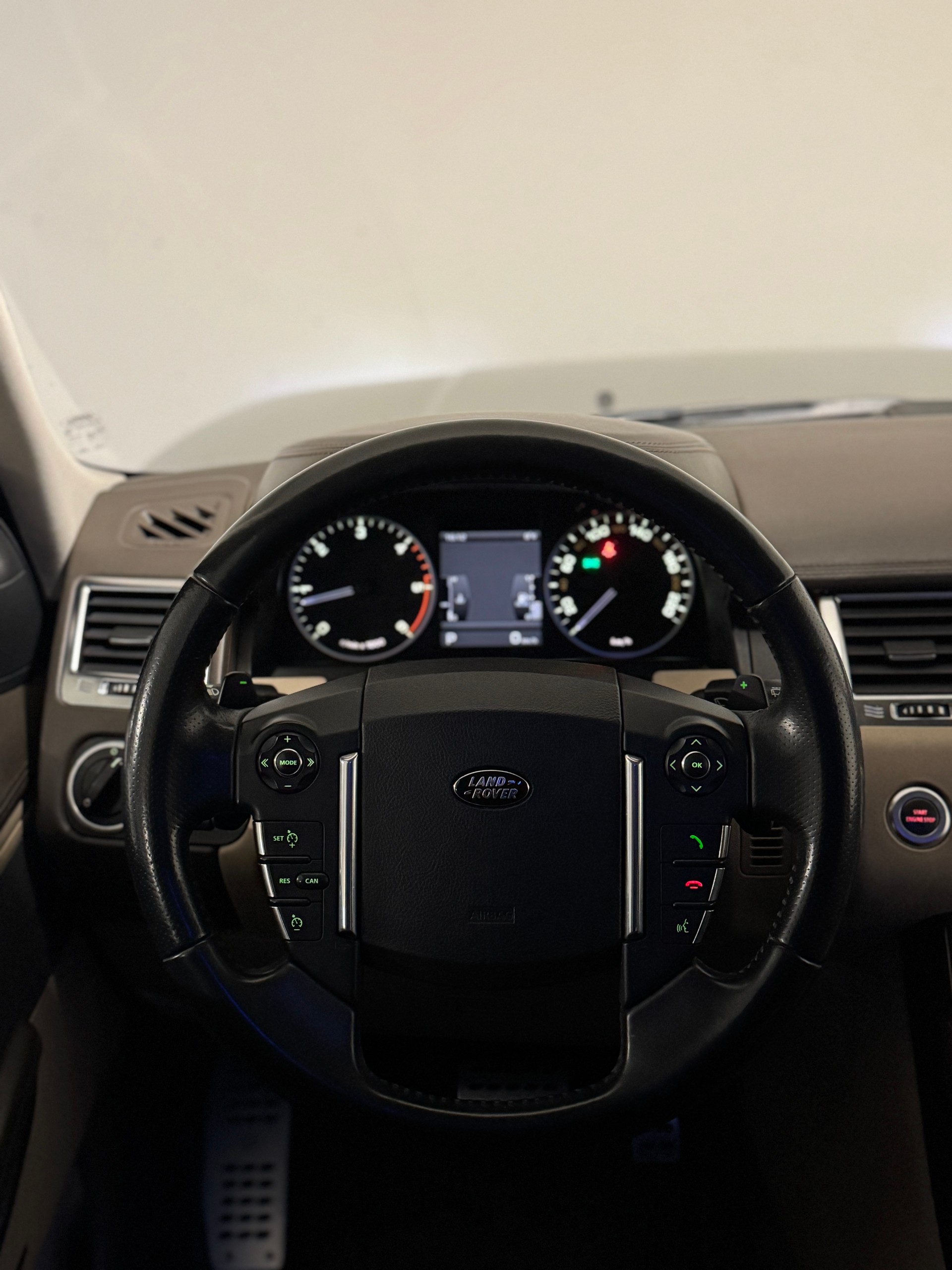 LAND ROVER Range Rover Sport TDV8 Autobiography Automatic *AHK* *Vollausstattung*-image-11