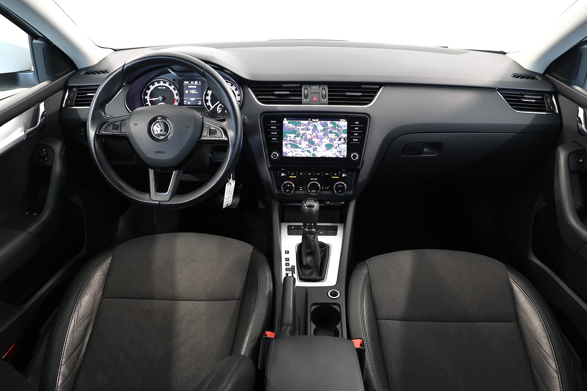 SKODA Octavia Combi 1.6 TDI Ambition DSG-image-11