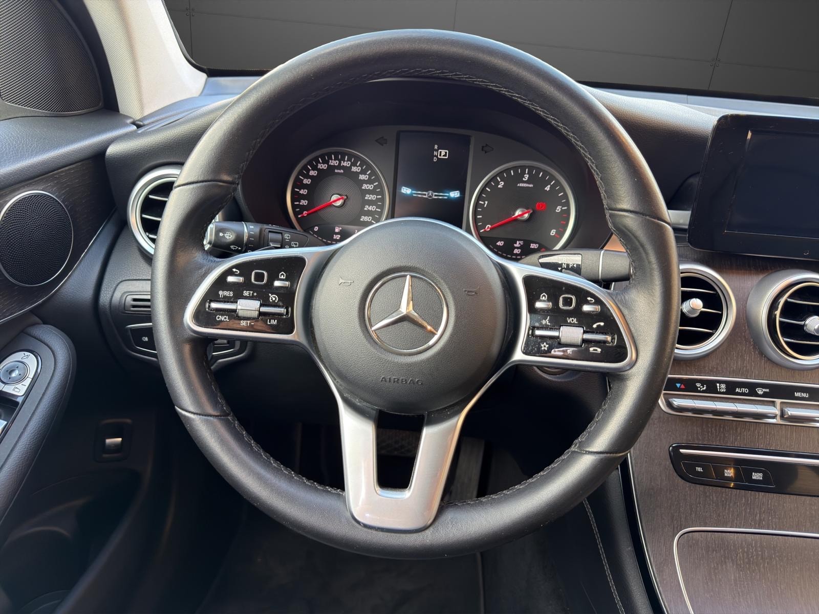MERCEDES-BENZ GLC 220 d 4Matic 9G-Tronic-image-7