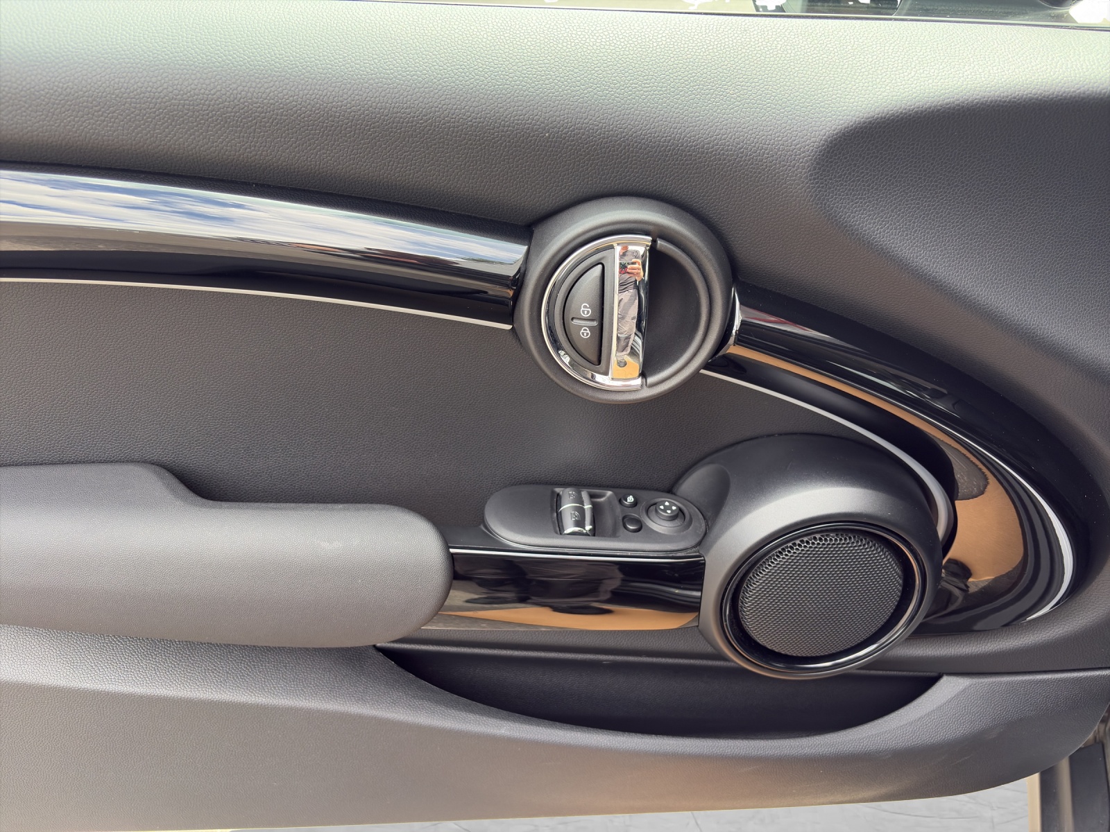 MINI F56 Cooper SE-image-16
