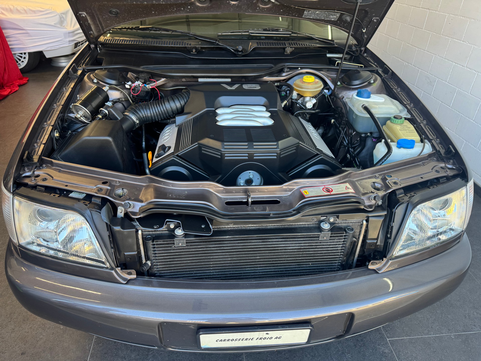 AUDI A6 2.6 E-image-18
