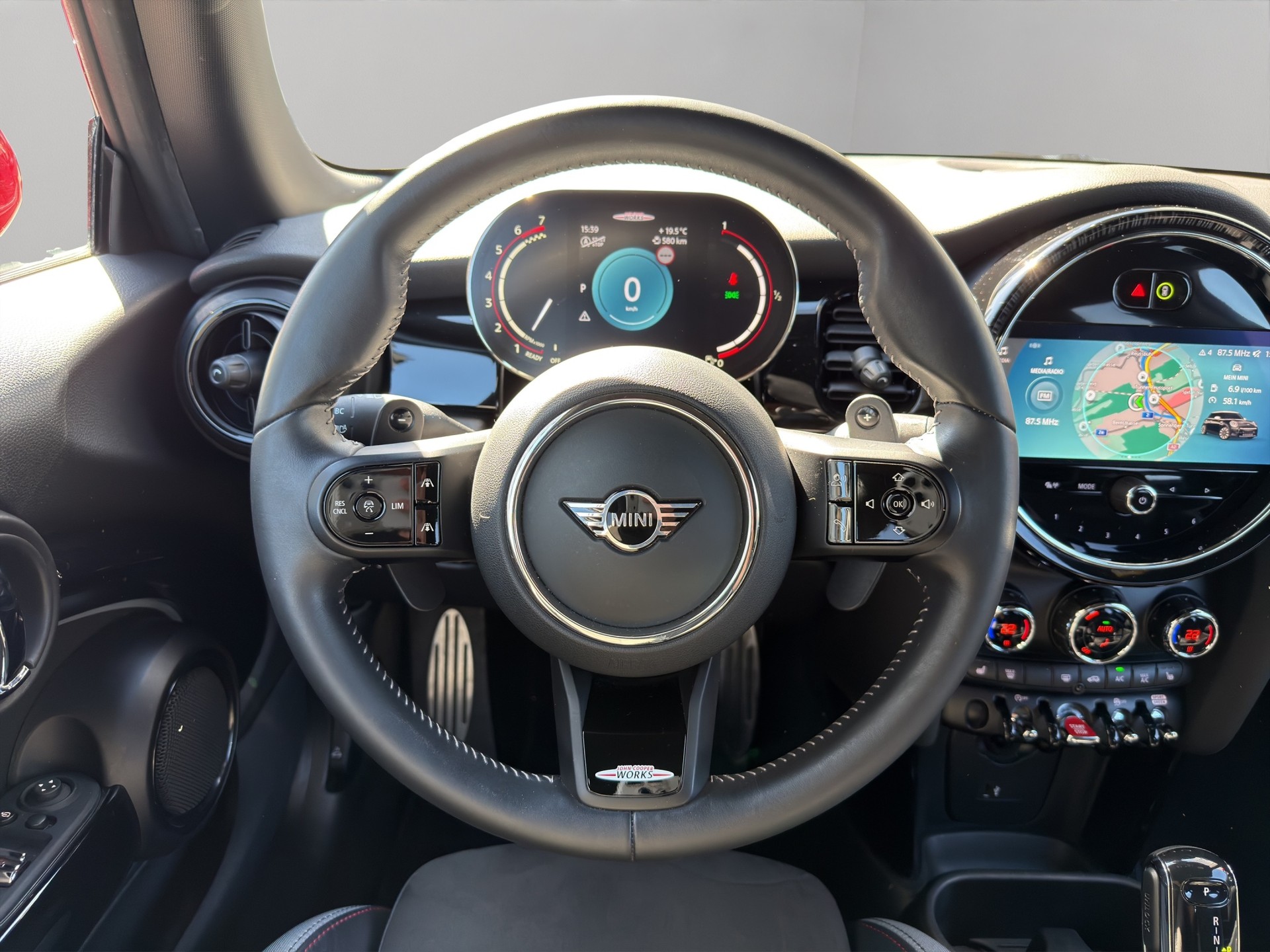 MINI Cooper John Cooper Works Steptronic-image-13