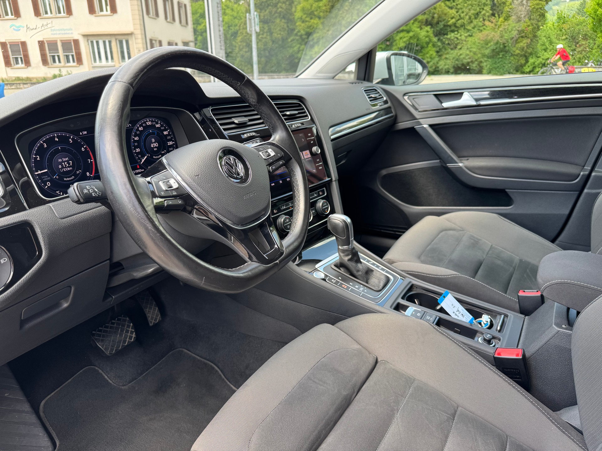 VW Golf 1.4 TSI Highline DSG-image-6