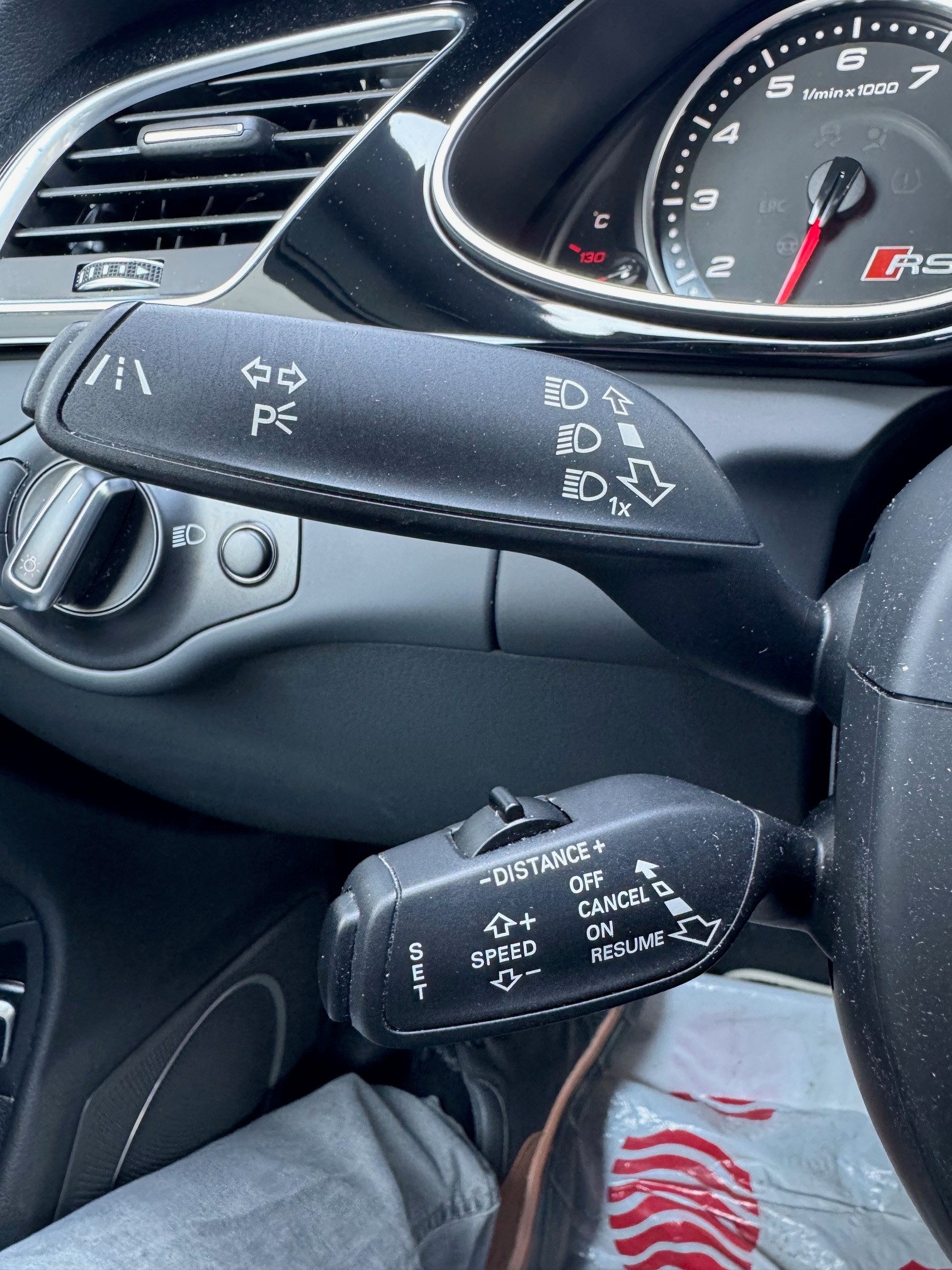 AUDI RS4 Avant 4.2 FSI V8 quattro S-tronic-image-16