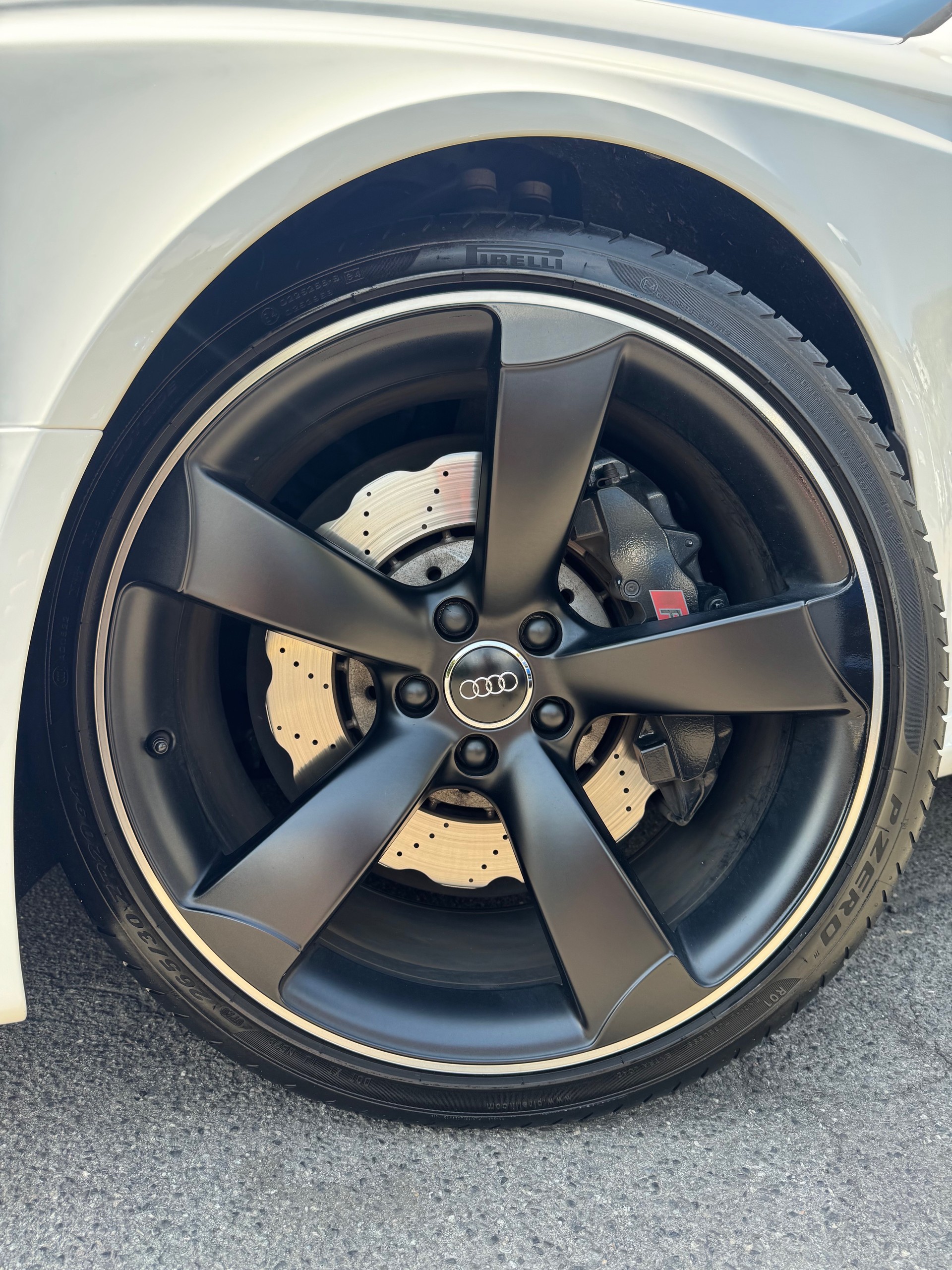 AUDI RS4 Avant 4.2 FSI V8 quattro S-tronic-showroom-element-1