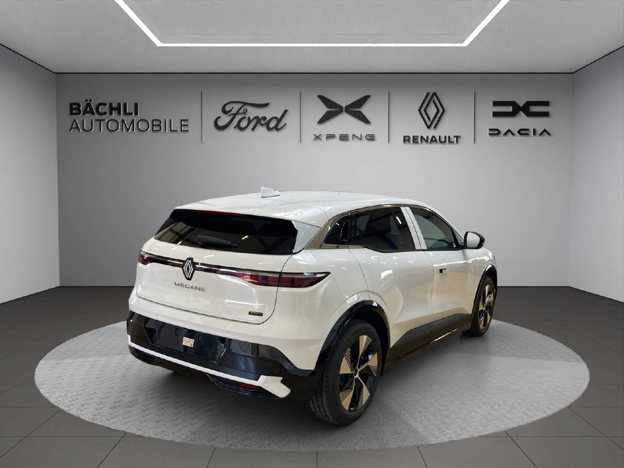 RENAULT Mégane E-Tech techno-showroom-element-3