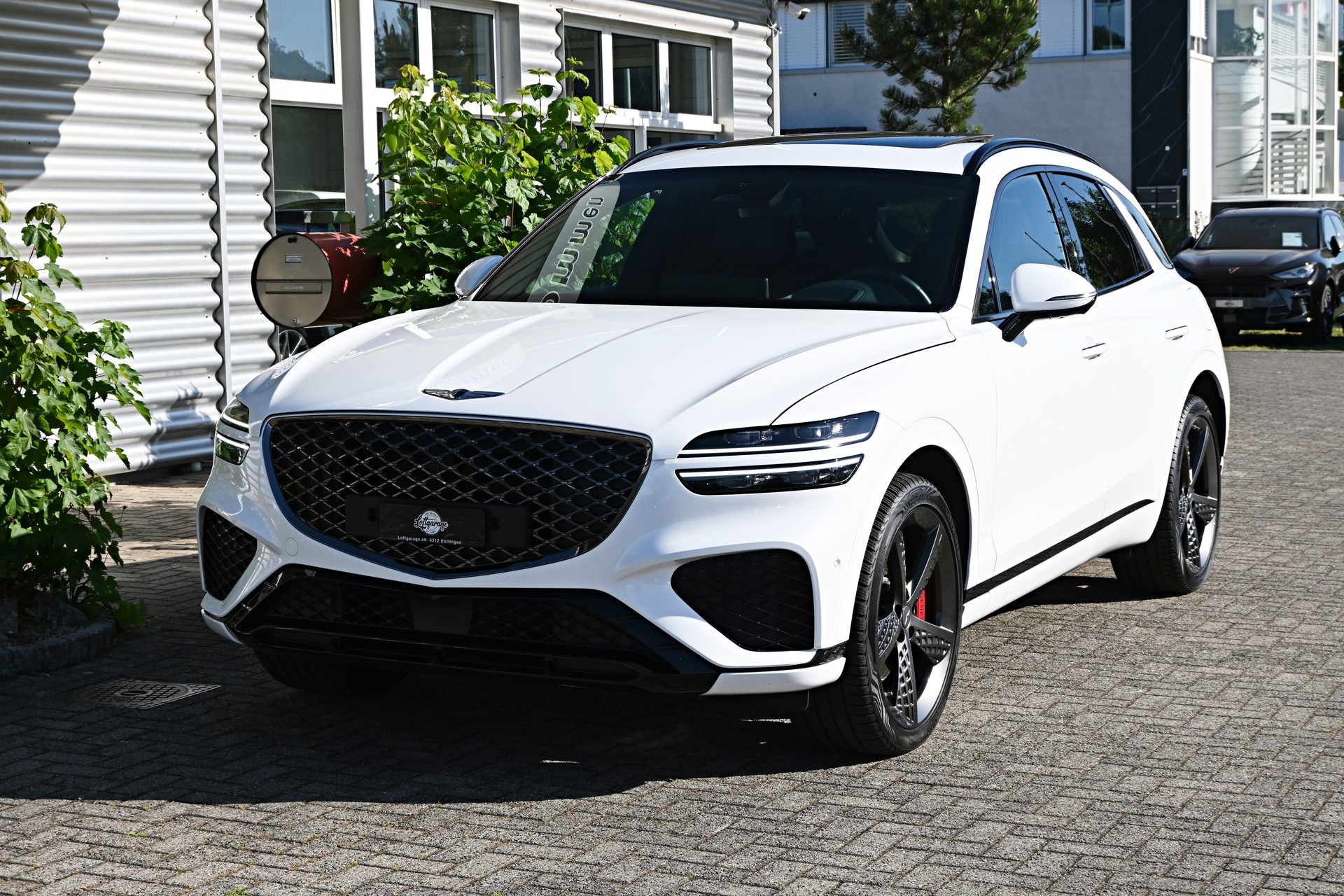 GENESIS GV70 2.2 CRDI Luxury White/Black AT8 AWD 4x4 + Voll-Ausstattung-showroom-element-1