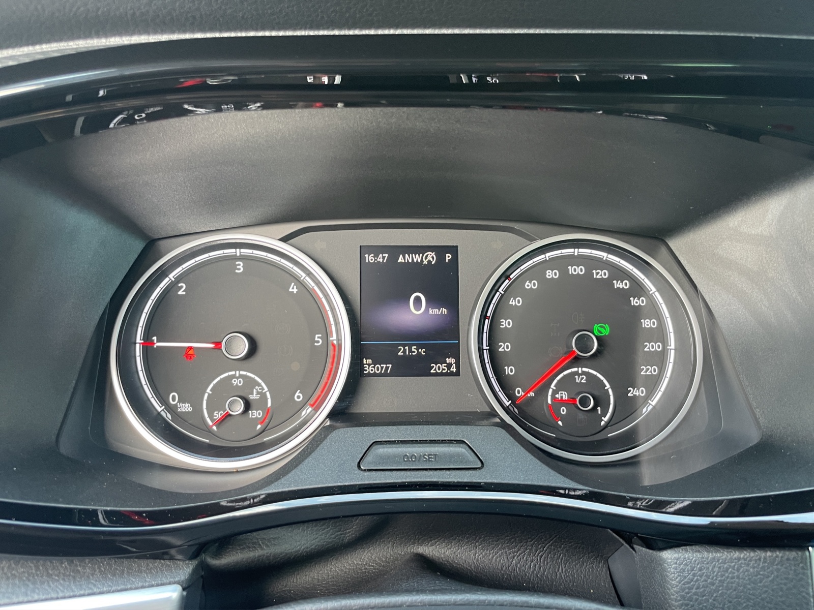 VW T6.1 California 2.0 TDI Beach Liberty 4Motion DSG-image-8