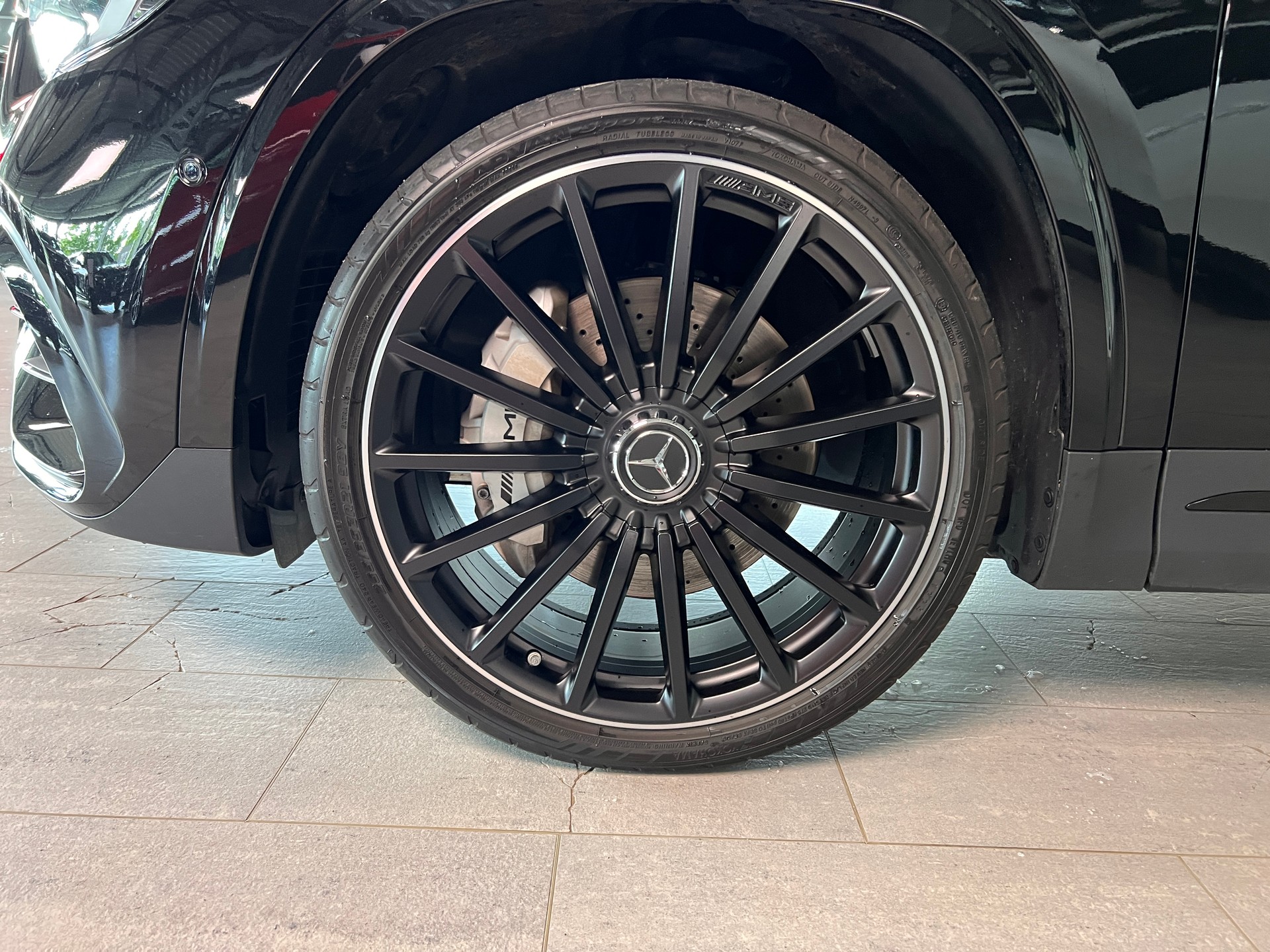 MERCEDES-BENZ GLA AMG 35 4Matic 8G-DCT-image-4