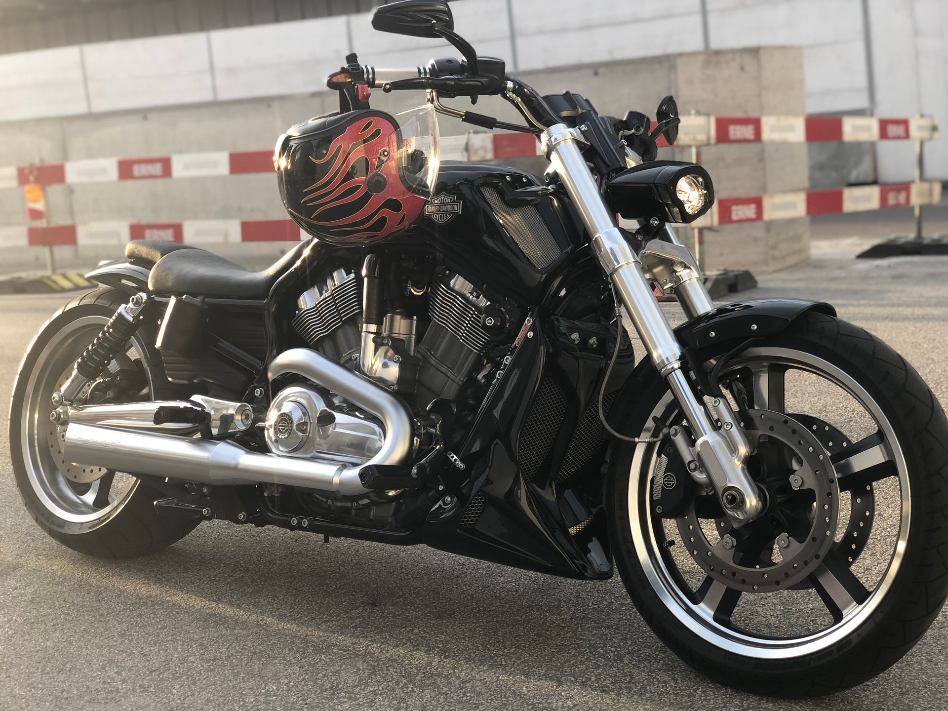 HARLEY-DAVIDSON VRSCF V-Rod Muscle ABS-image-1