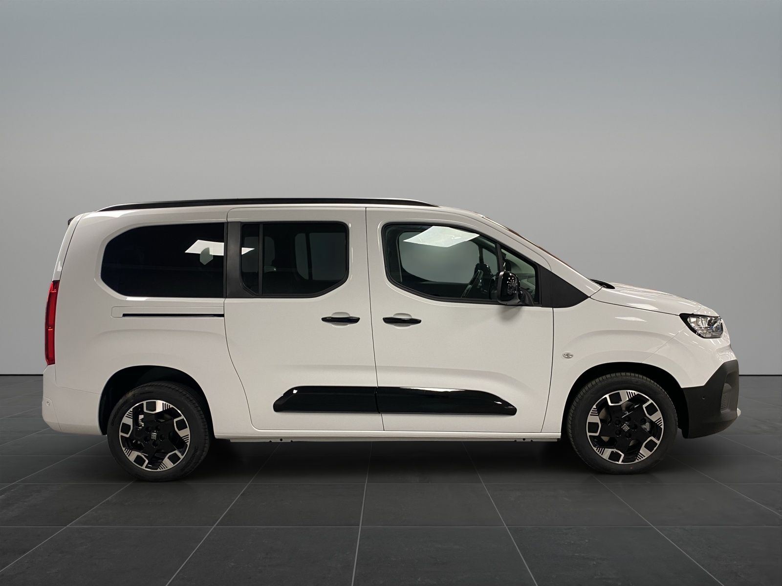 FIAT QUBO L 1.5 TD La Prima 7-image-7