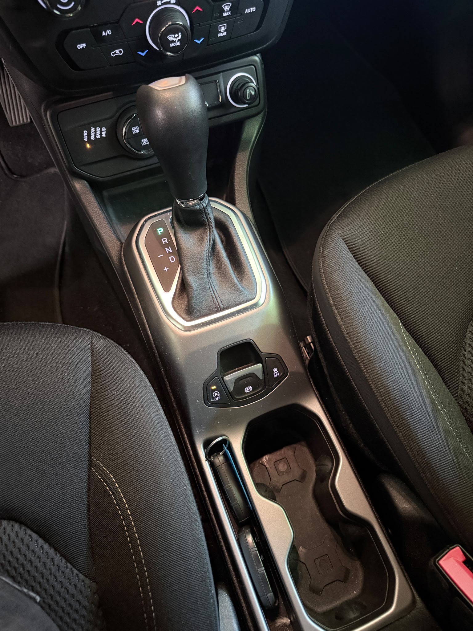 JEEP Renegade 2.0 CRD S AWD 9ATX-image-21