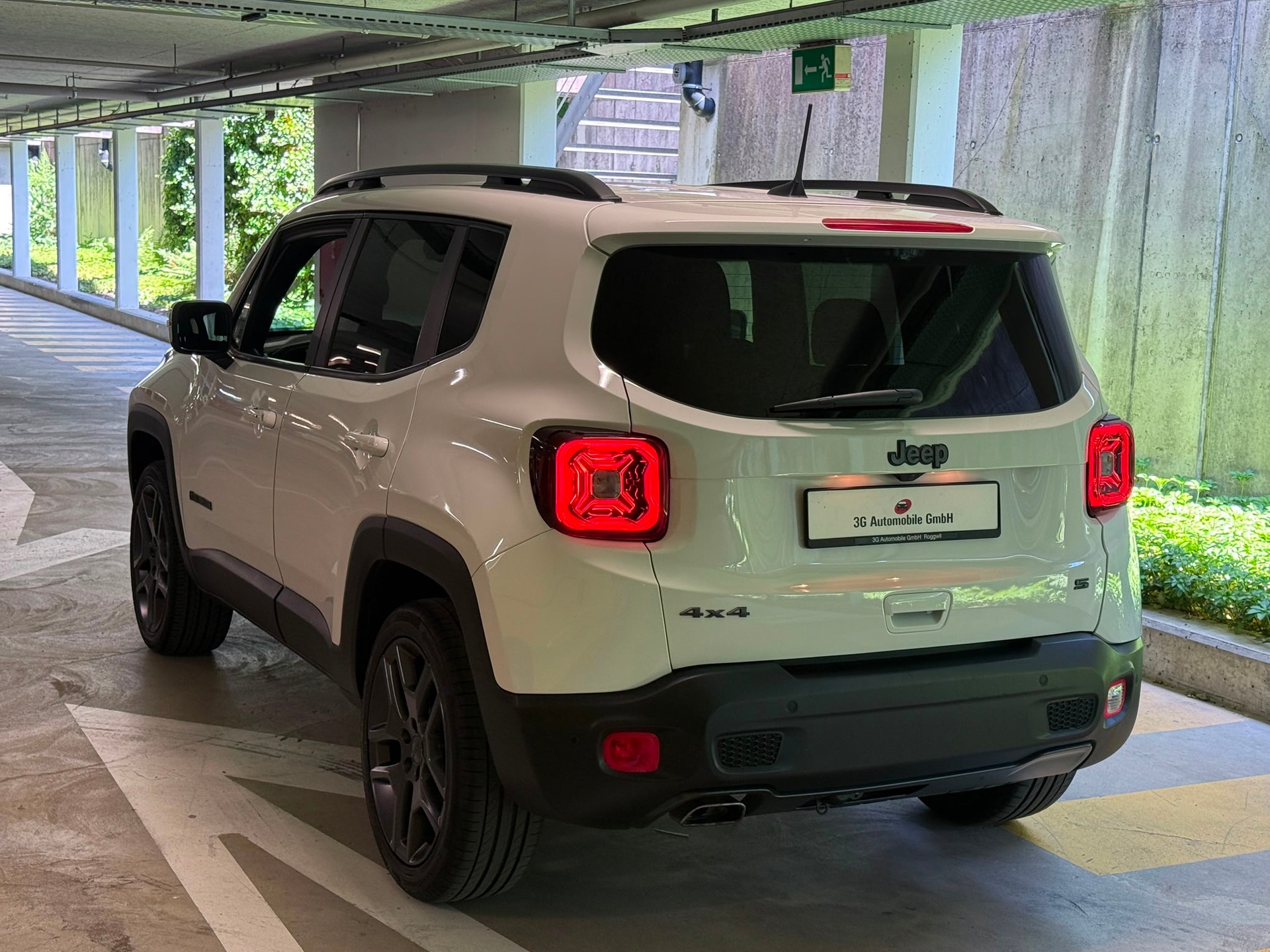 JEEP Renegade 2.0 CRD S AWD 9ATX-image-3