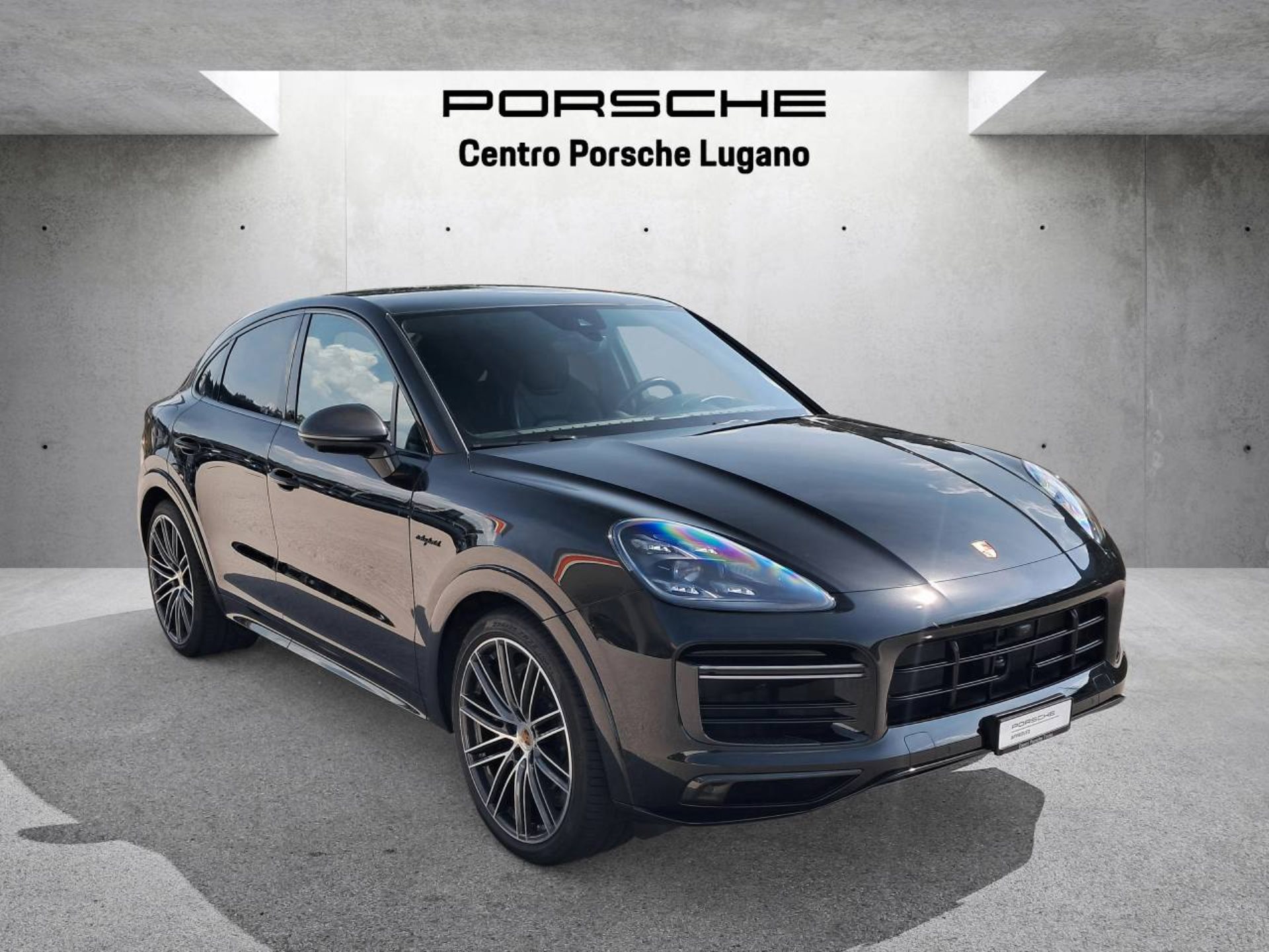 PORSCHE Cayenne Turbo S E-Hybrid Coupè-image-5