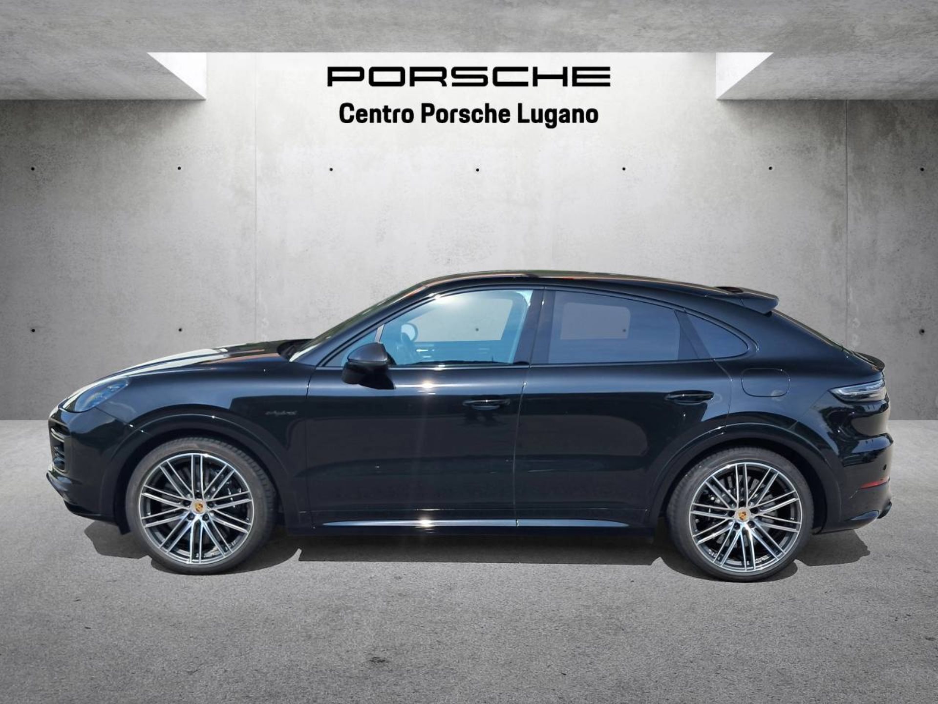 PORSCHE Cayenne Turbo S E-Hybrid Coupè-image-1