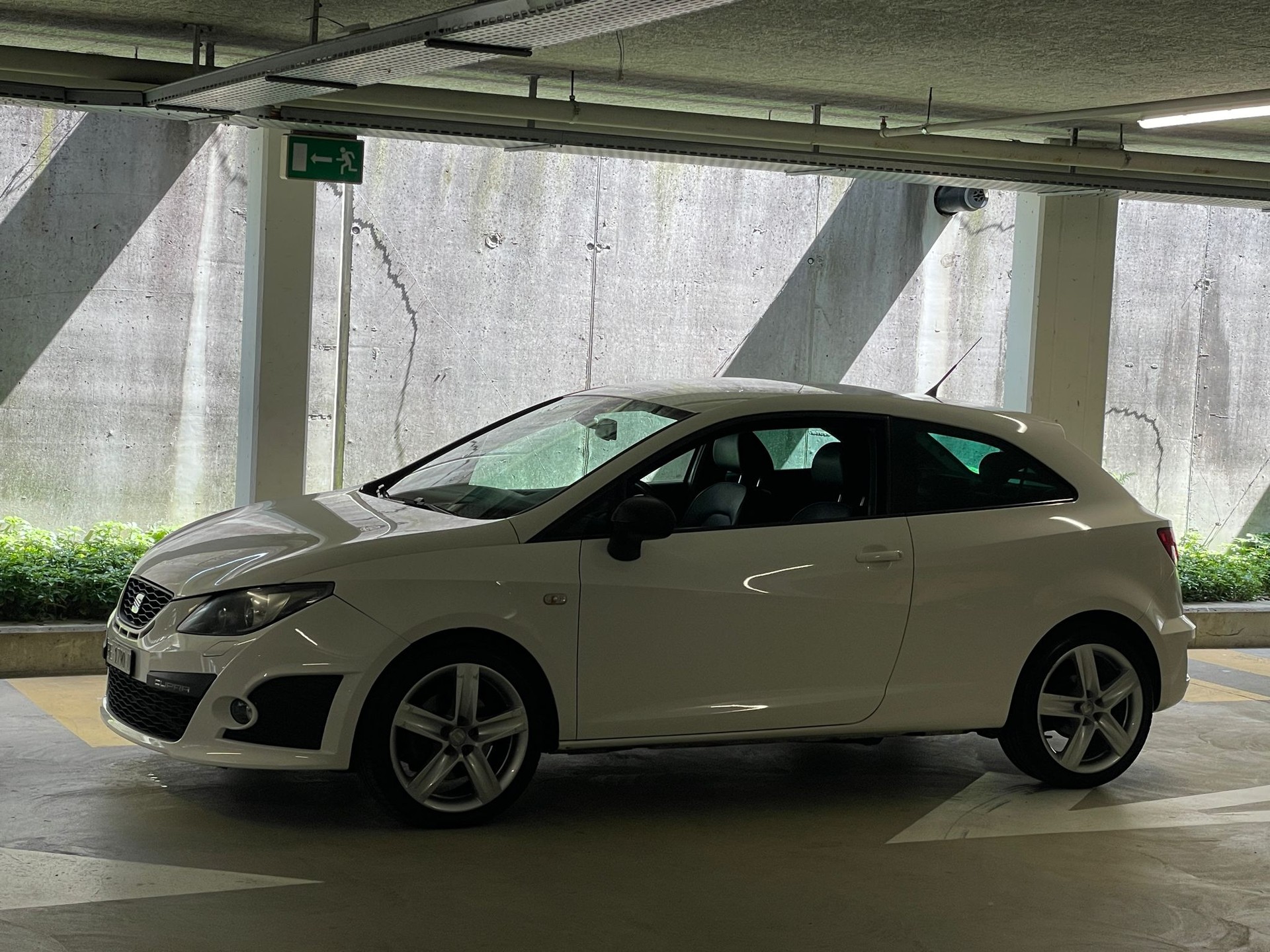 SEAT Ibiza SC 1.4 TSI Cupra DSG // MFK NEU-image-1