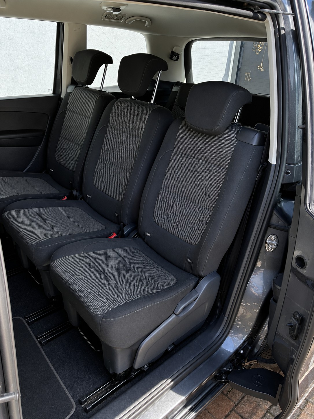 VW 2.0 TDI BlueMTA Comfl. 4m-image-6