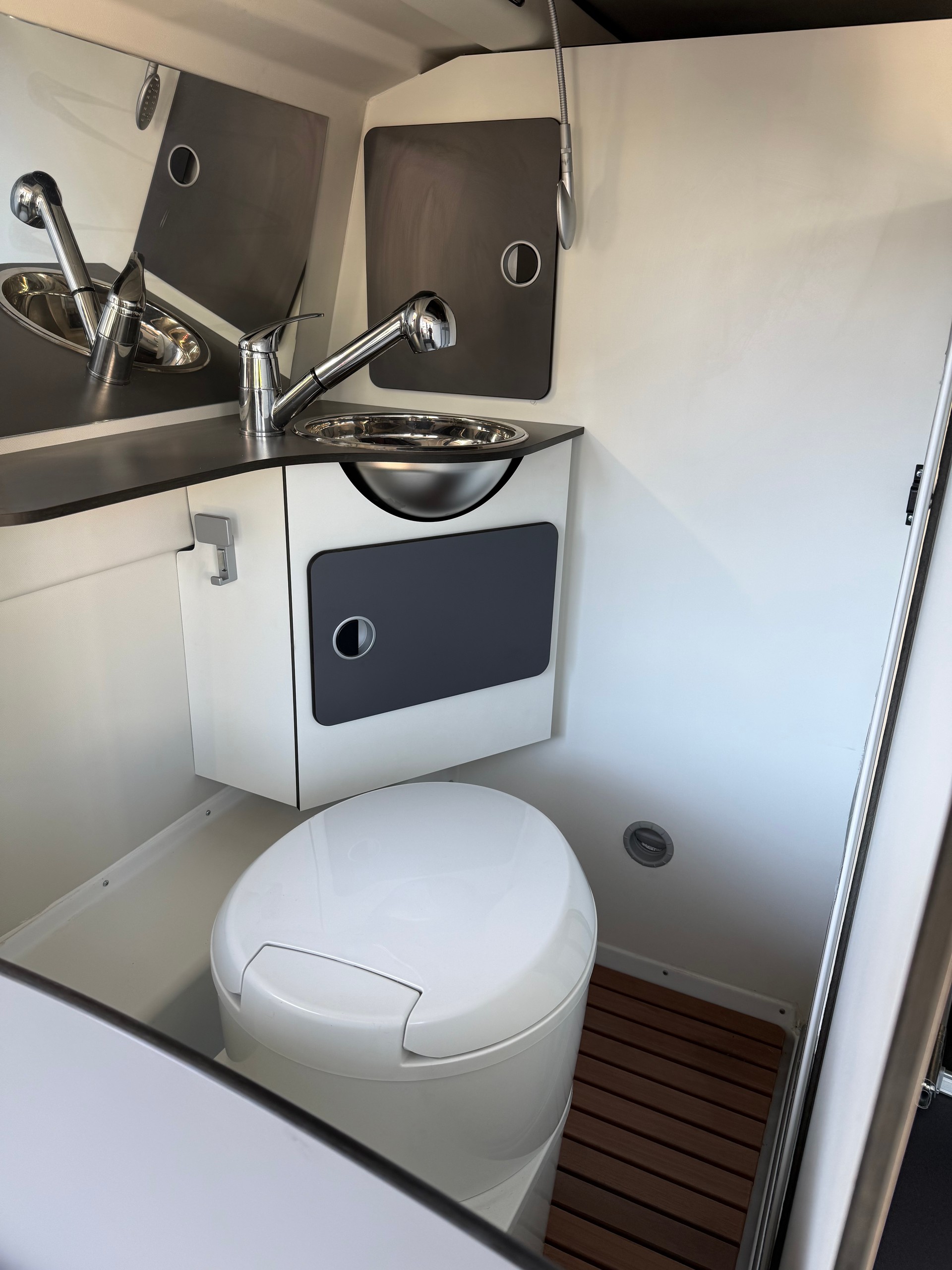 FORD Transit Custom Van 320 L2H1 Randger R530(M)-image-14