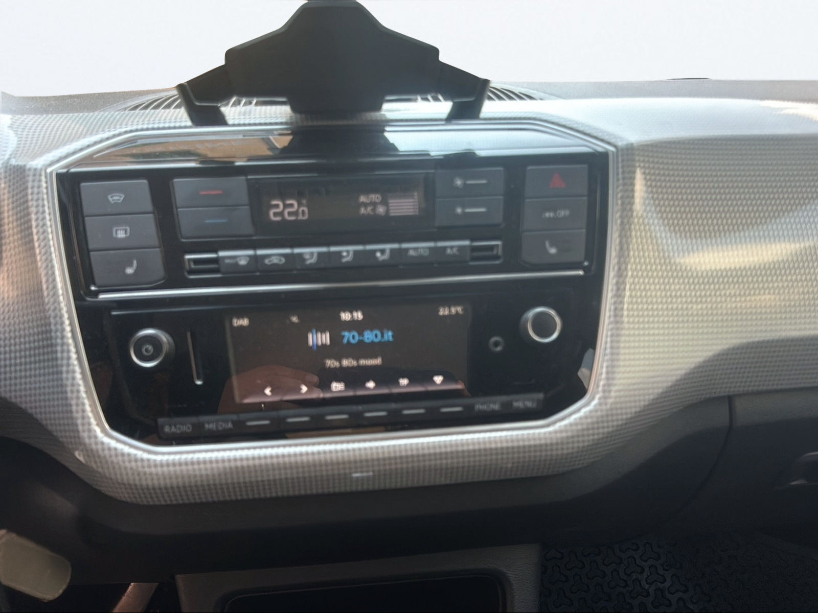 VW e-Up-image-12