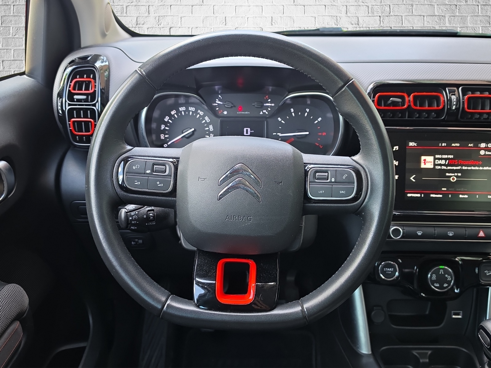 CITROEN C3 Aircross 1.2i PureTech Shine-image-9