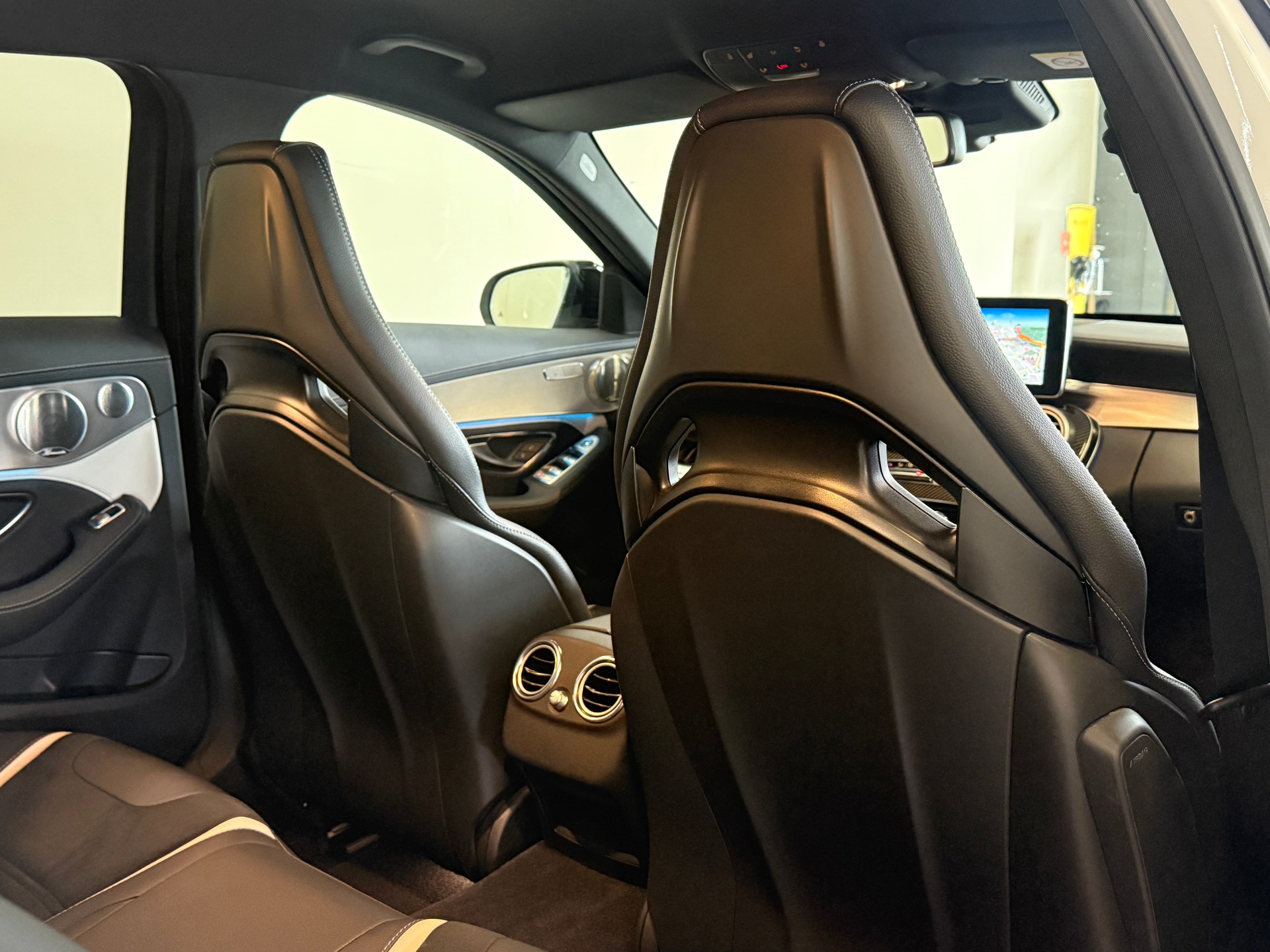MERCEDES-BENZ C 63 S AMG Speedshift Edition One Spec-image-18