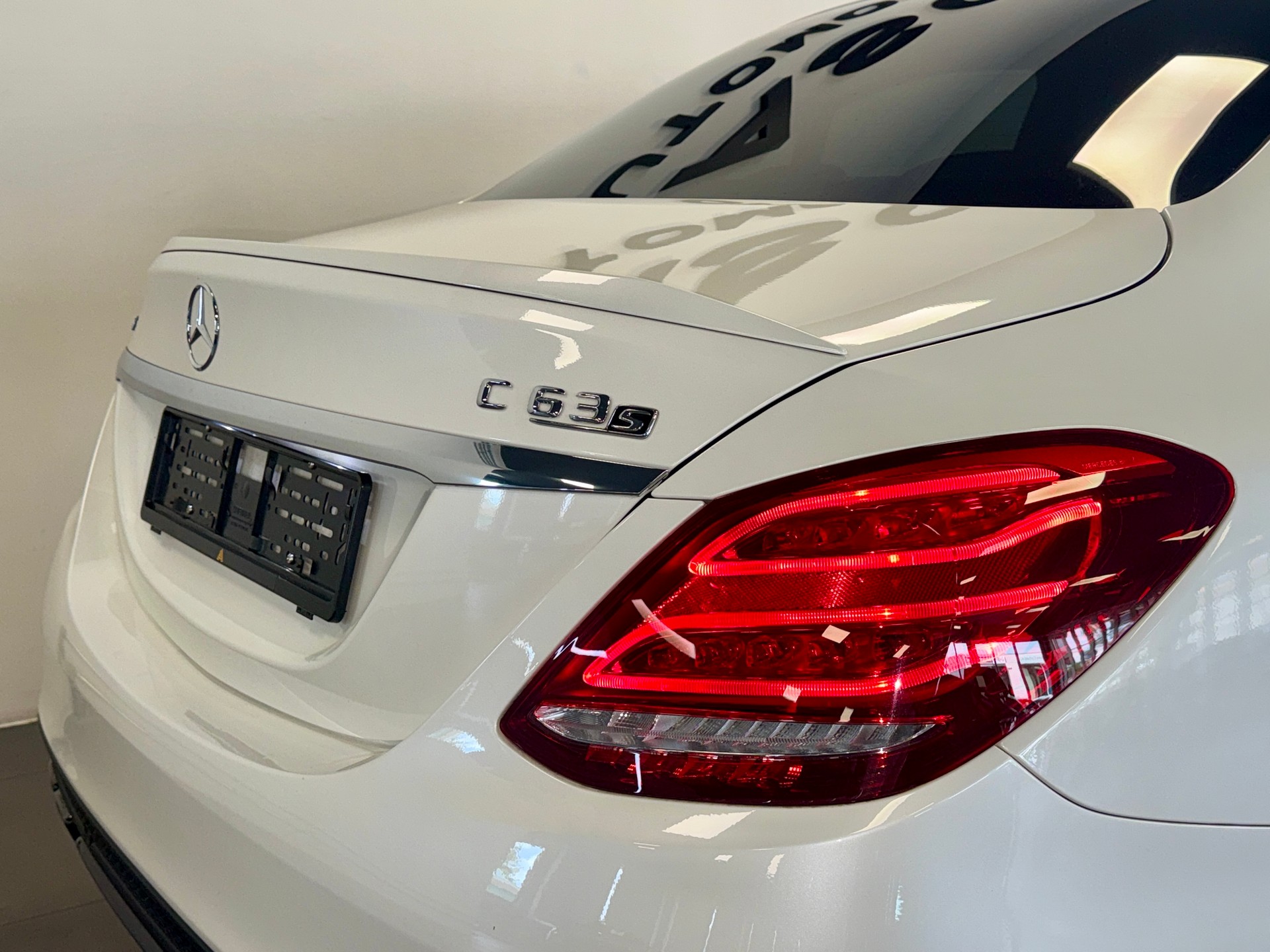 MERCEDES-BENZ C 63 S AMG Speedshift Edition One Spec-image-6