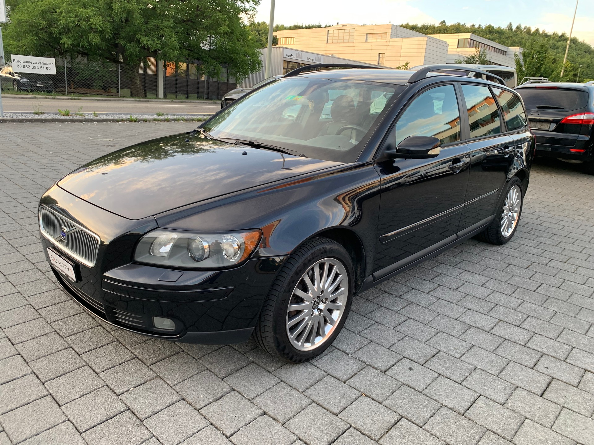 VOLVO V50 T5 AWD Summum-image-0