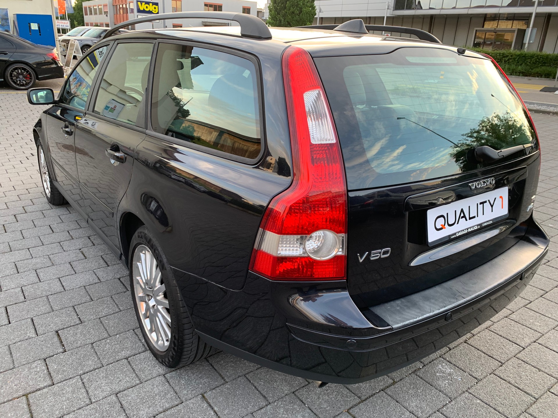 VOLVO V50 T5 AWD Summum-image-3