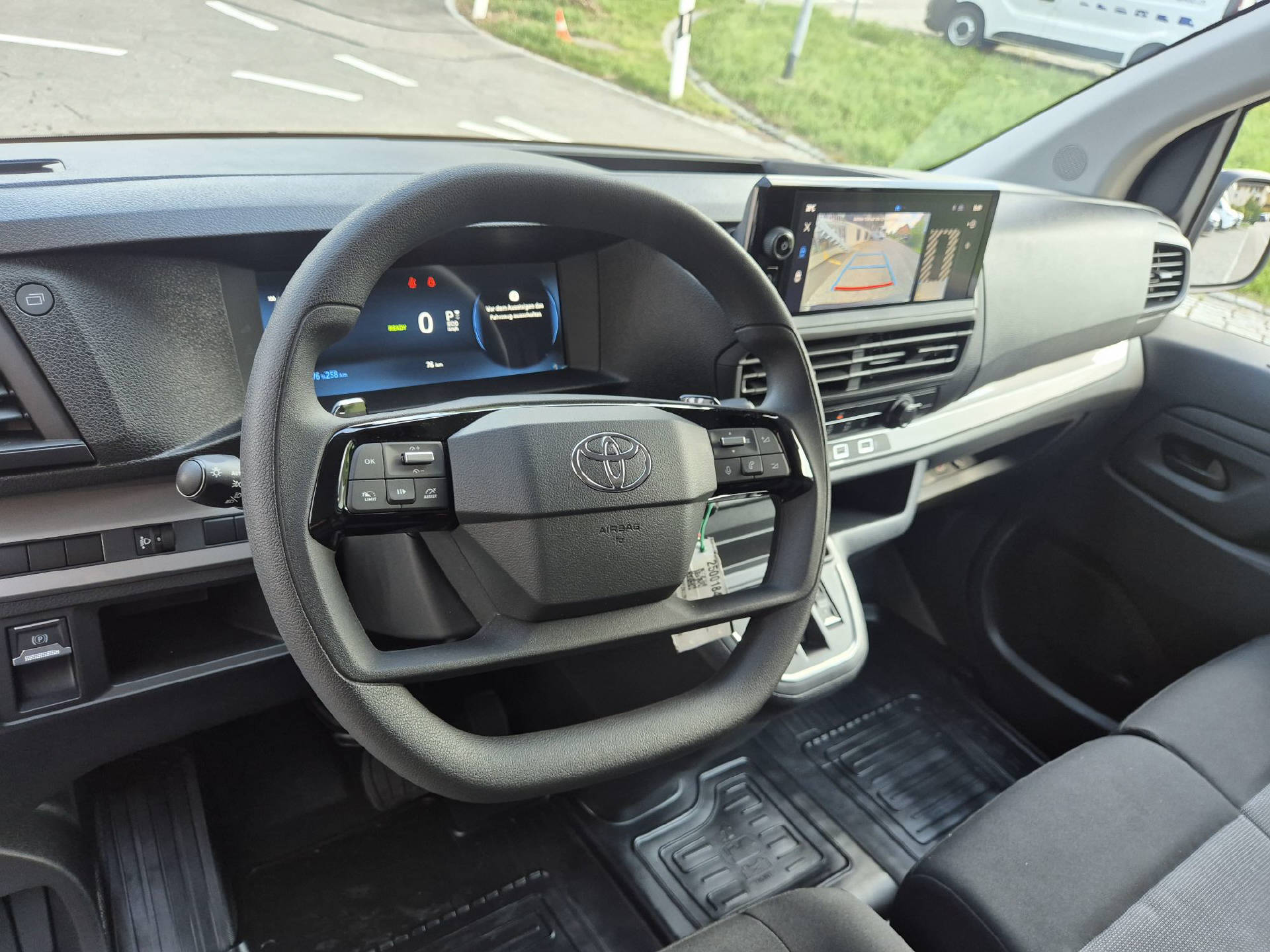 TOYOTA PROACE Van L1 75KWh Medium Active-image-9