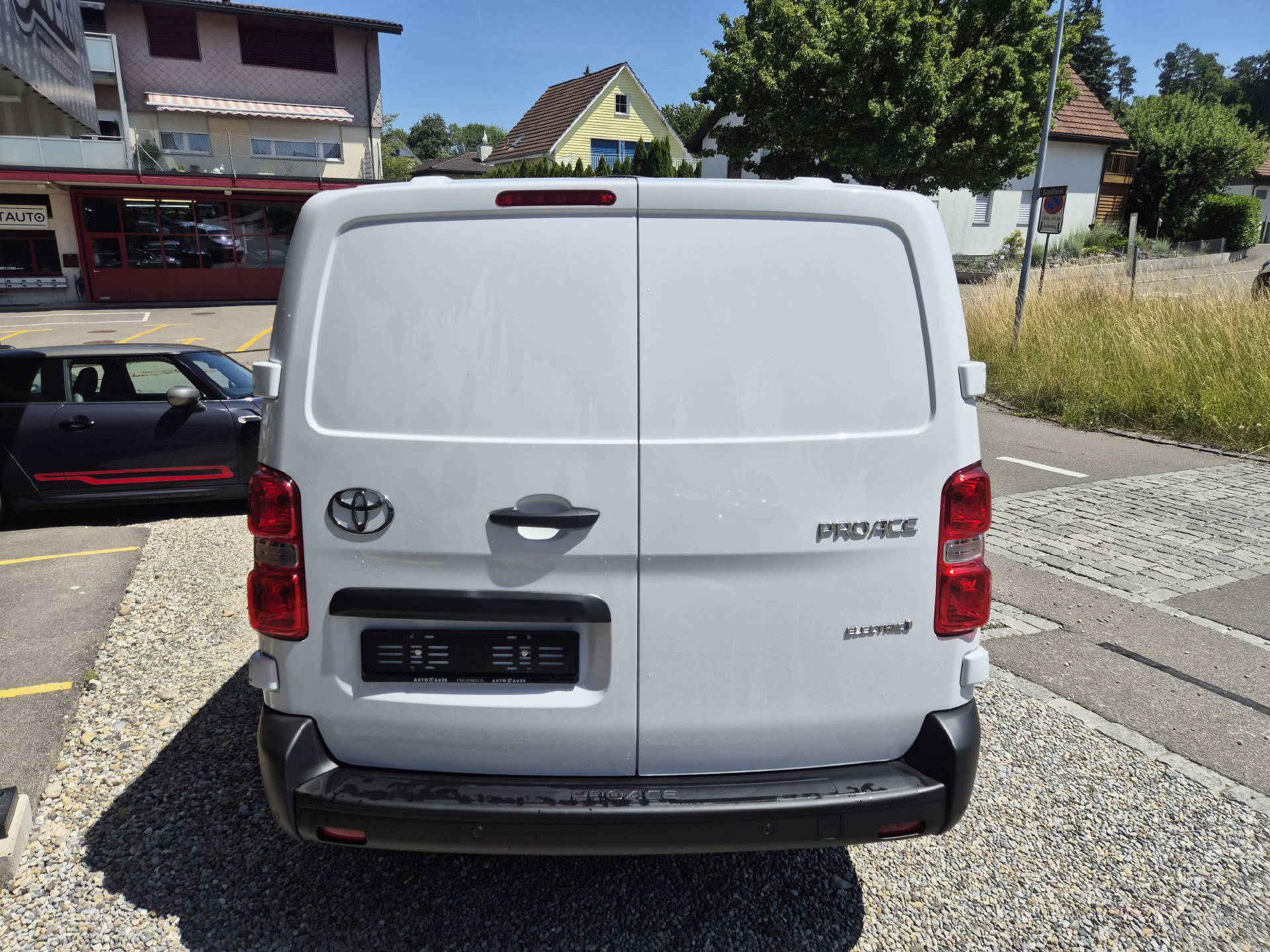 TOYOTA PROACE Van L2 75KWh Medium Active-image-5