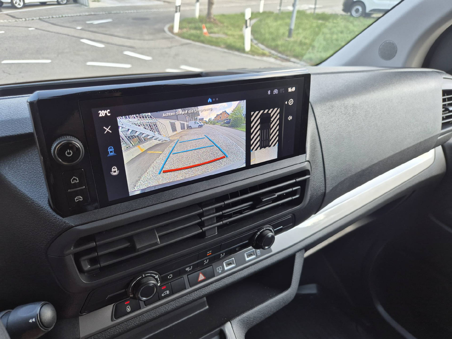 TOYOTA PROACE Van L1 75KWh Medium Active-image-10