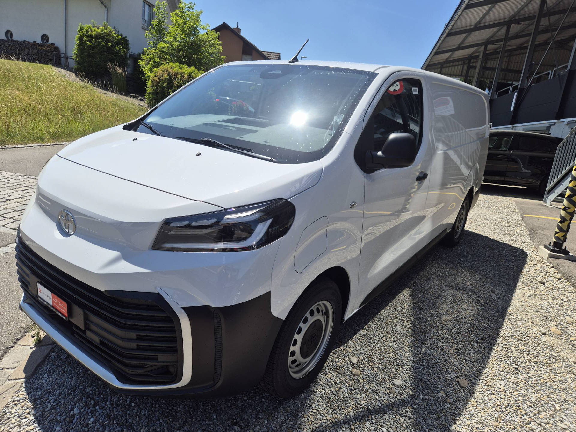 TOYOTA PROACE Van L2 75KWh Medium Active-image-3