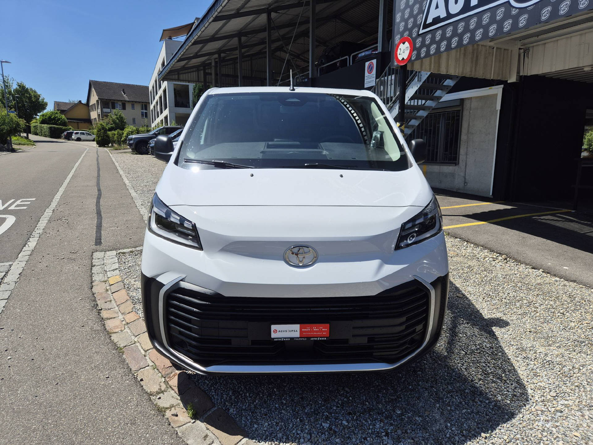 TOYOTA PROACE Van L2 75KWh Medium Active-image-2