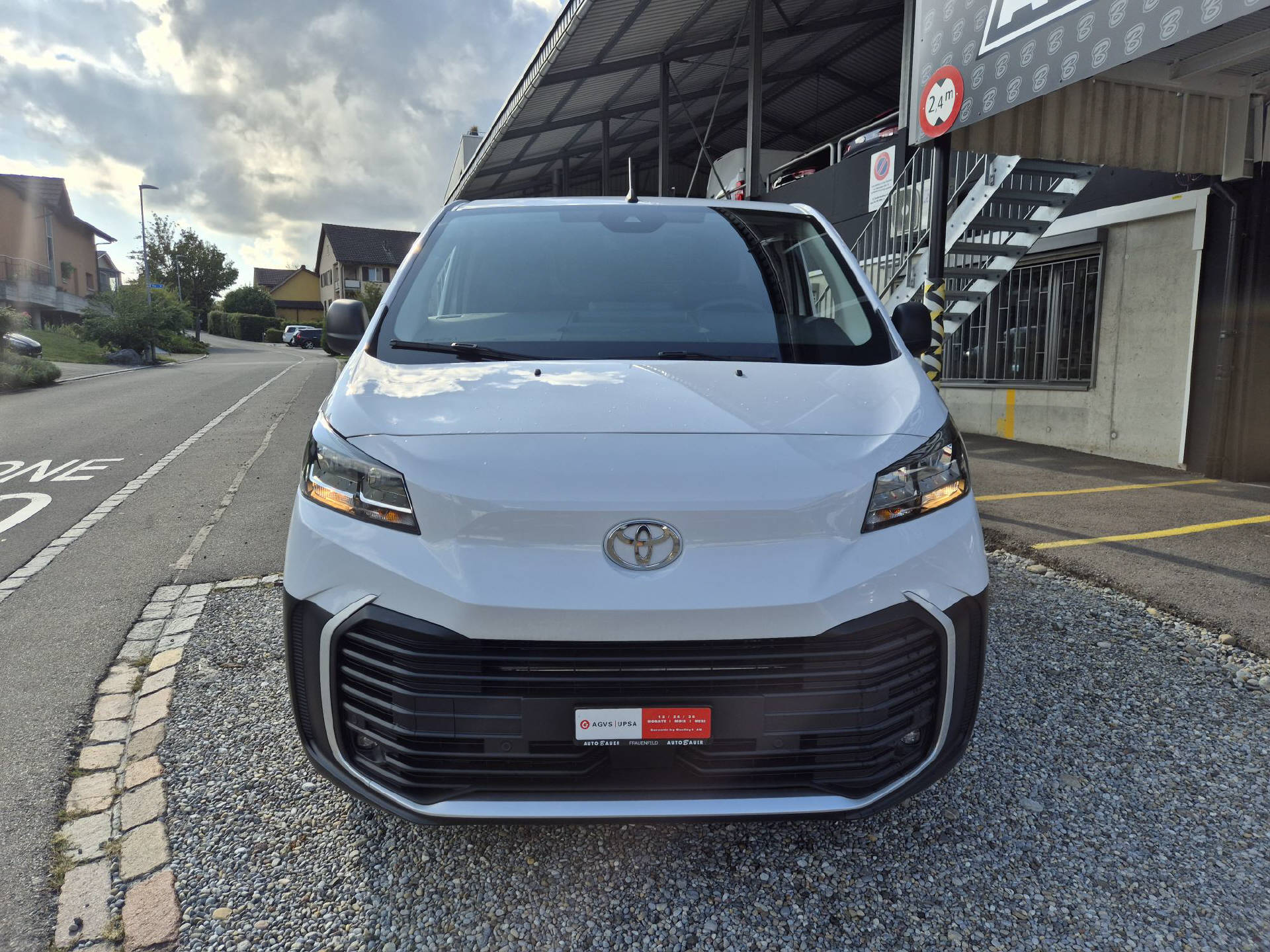 TOYOTA PROACE Van L1 75KWh Medium Active-image-2