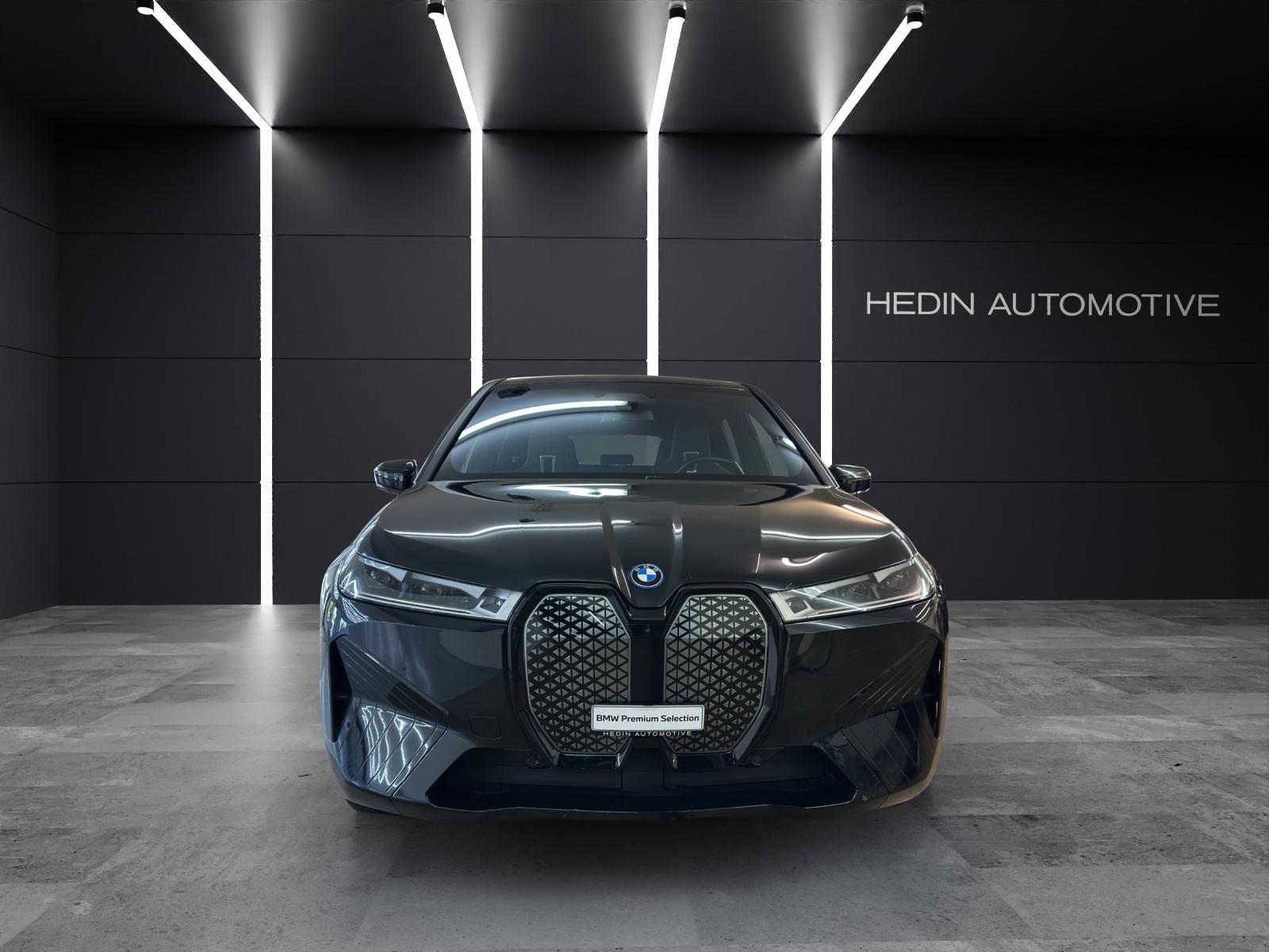 BMW iX xDrive50-image-7
