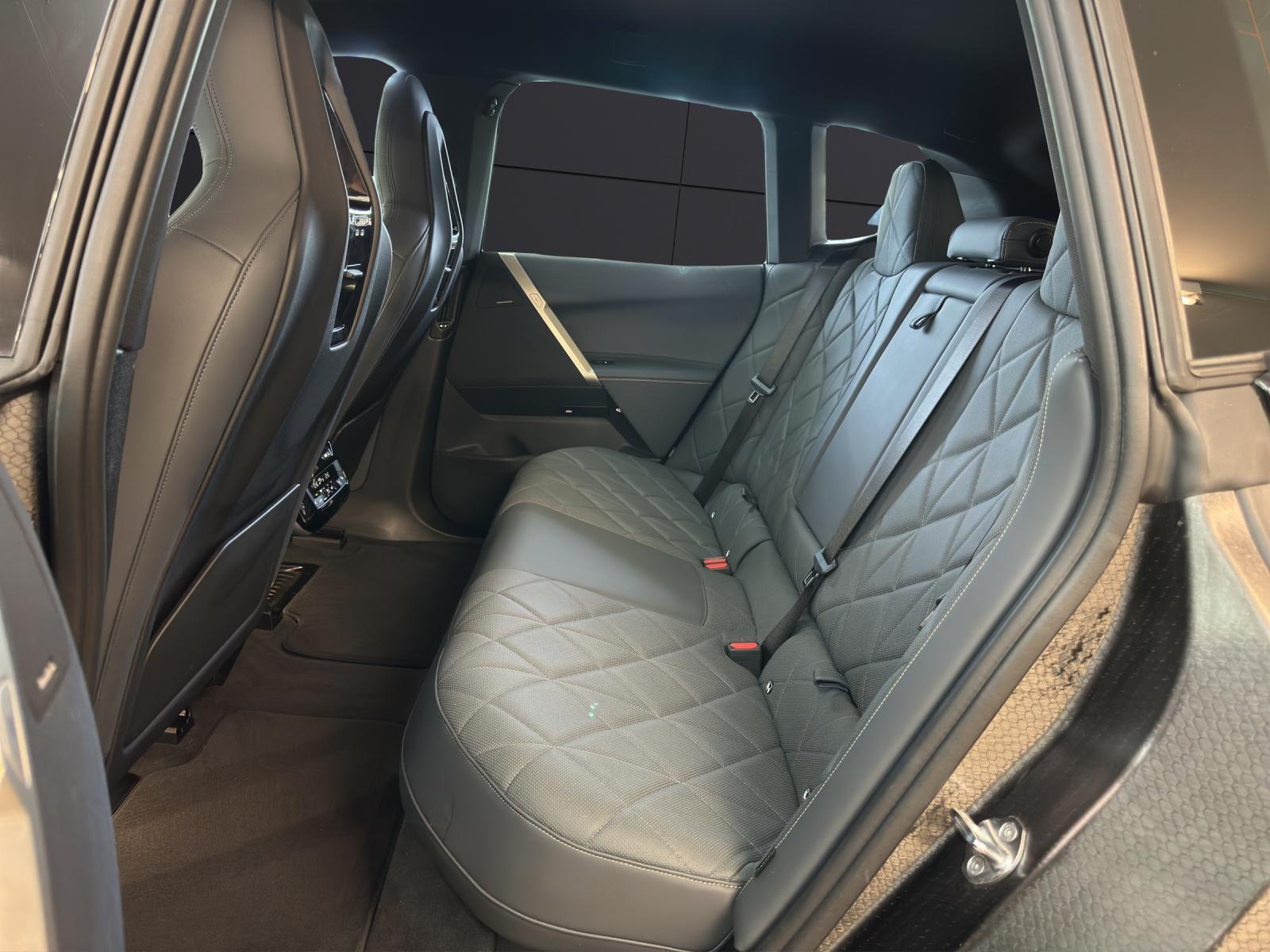 BMW iX xDrive50-image-11