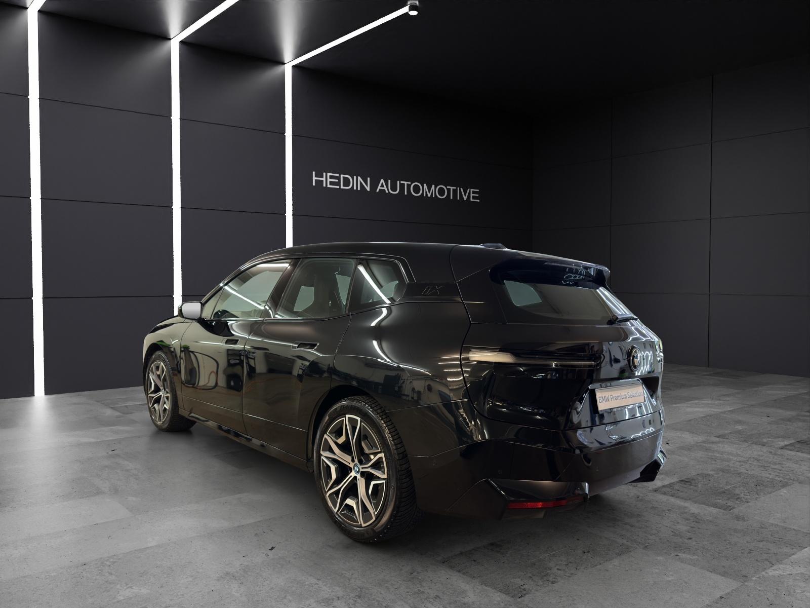 BMW iX xDrive50-image-2
