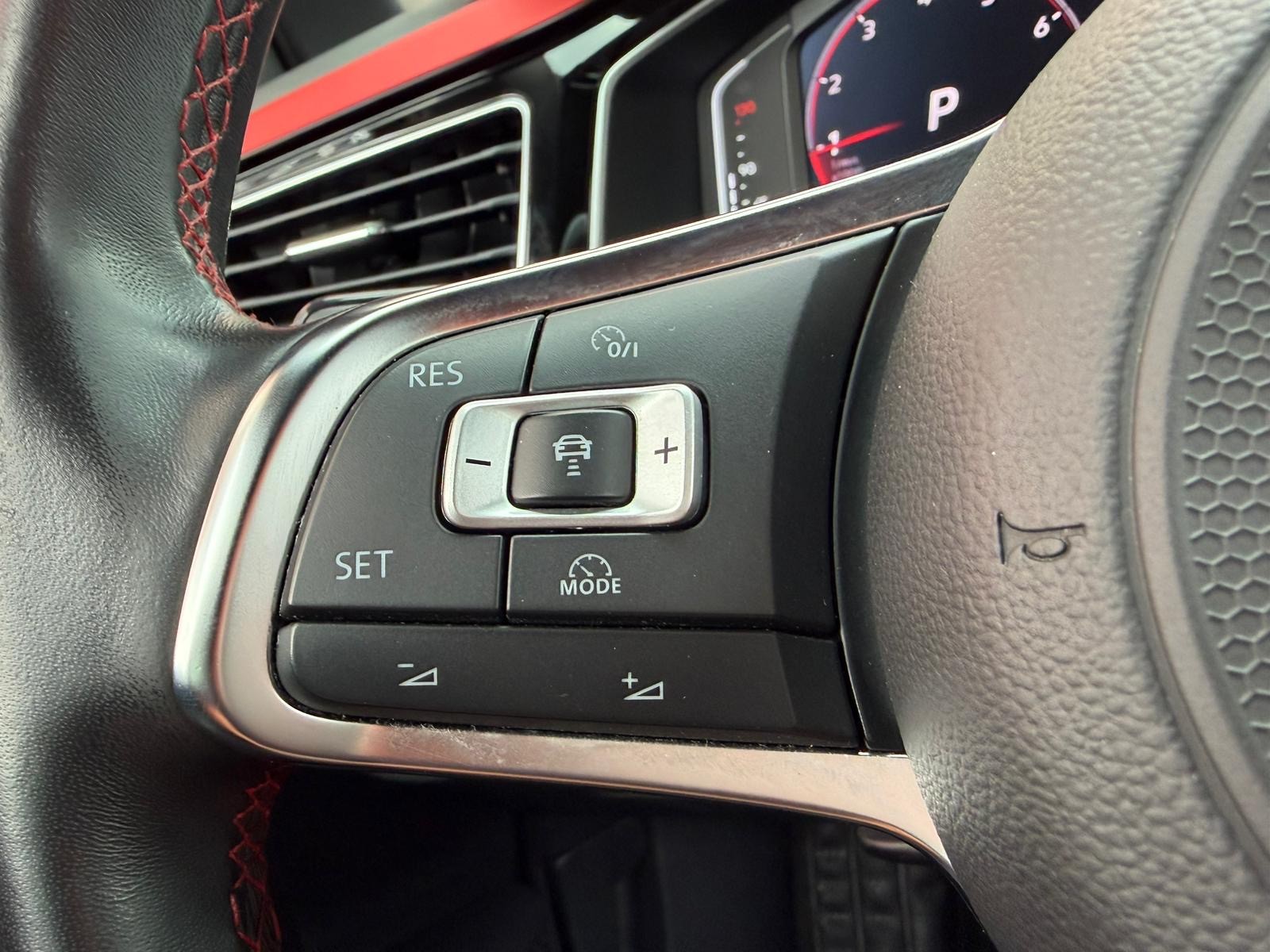 VW Polo 2.0 TSI GTI DSG-image-23