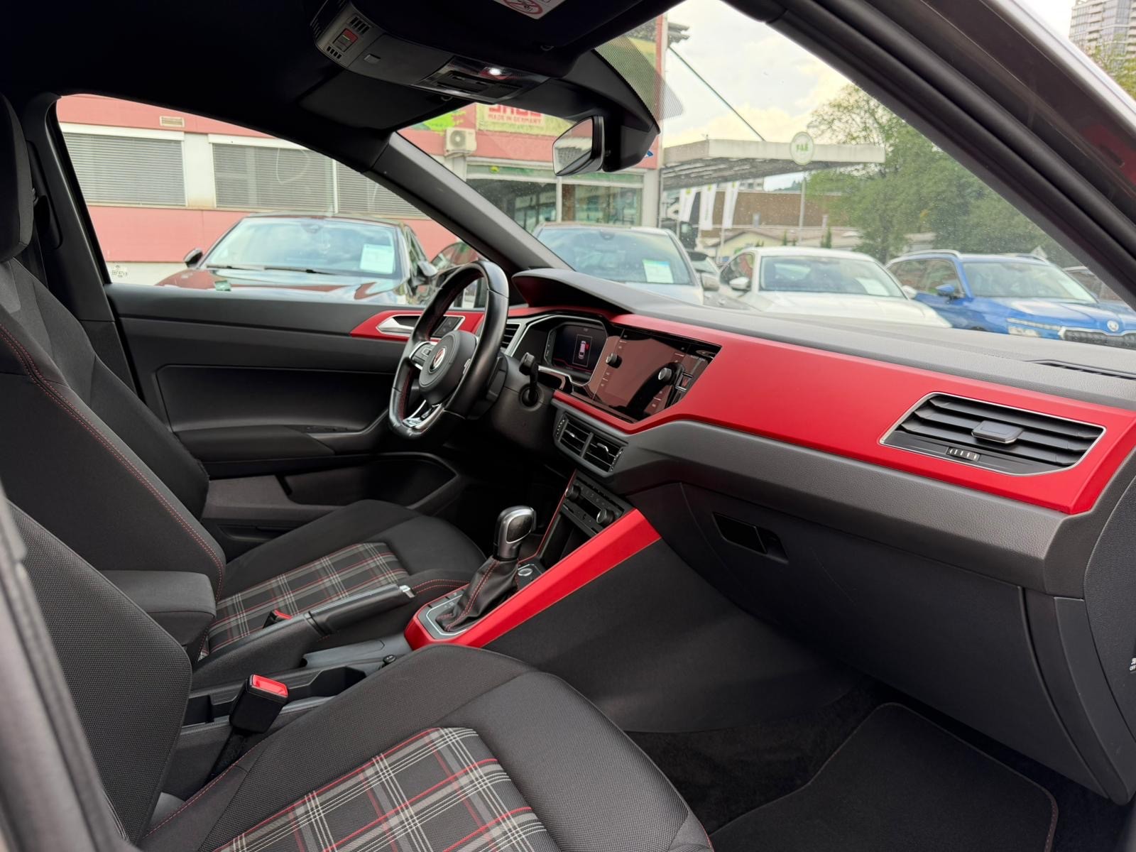 VW Polo 2.0 TSI GTI DSG-image-25