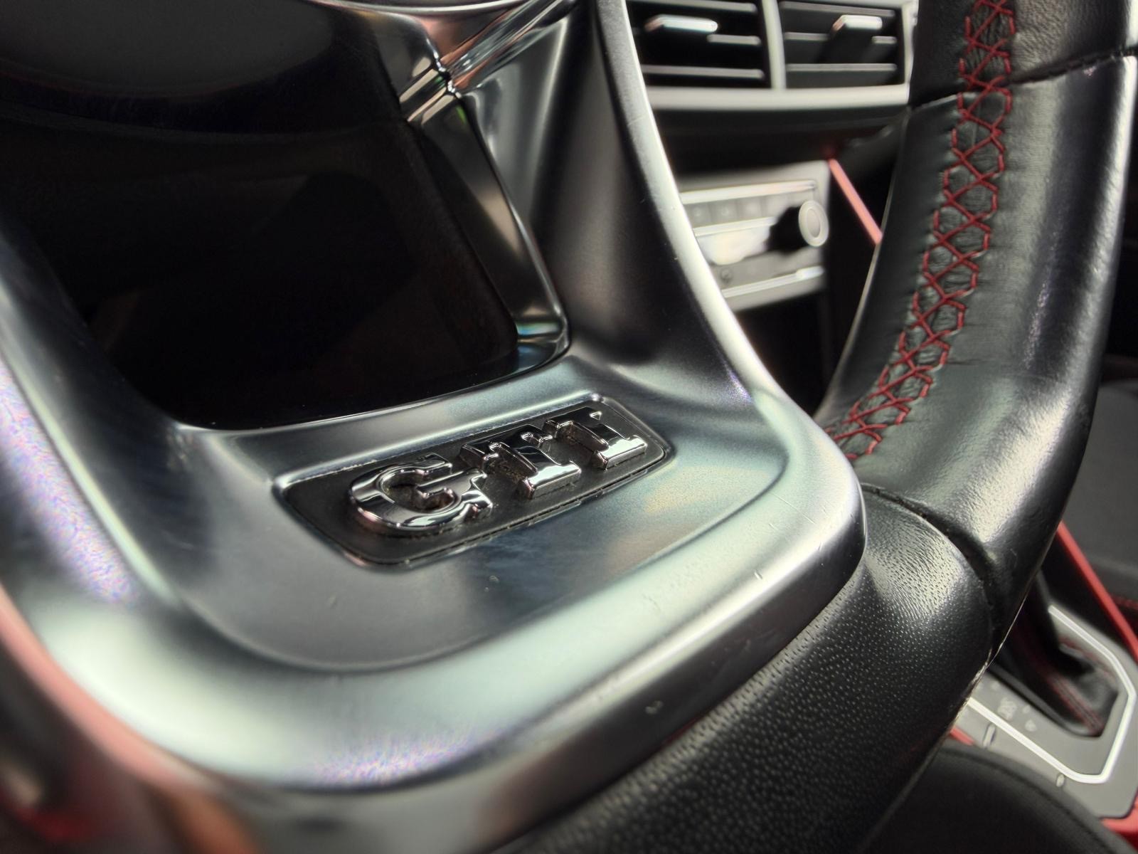 VW Polo 2.0 TSI GTI DSG-image-14