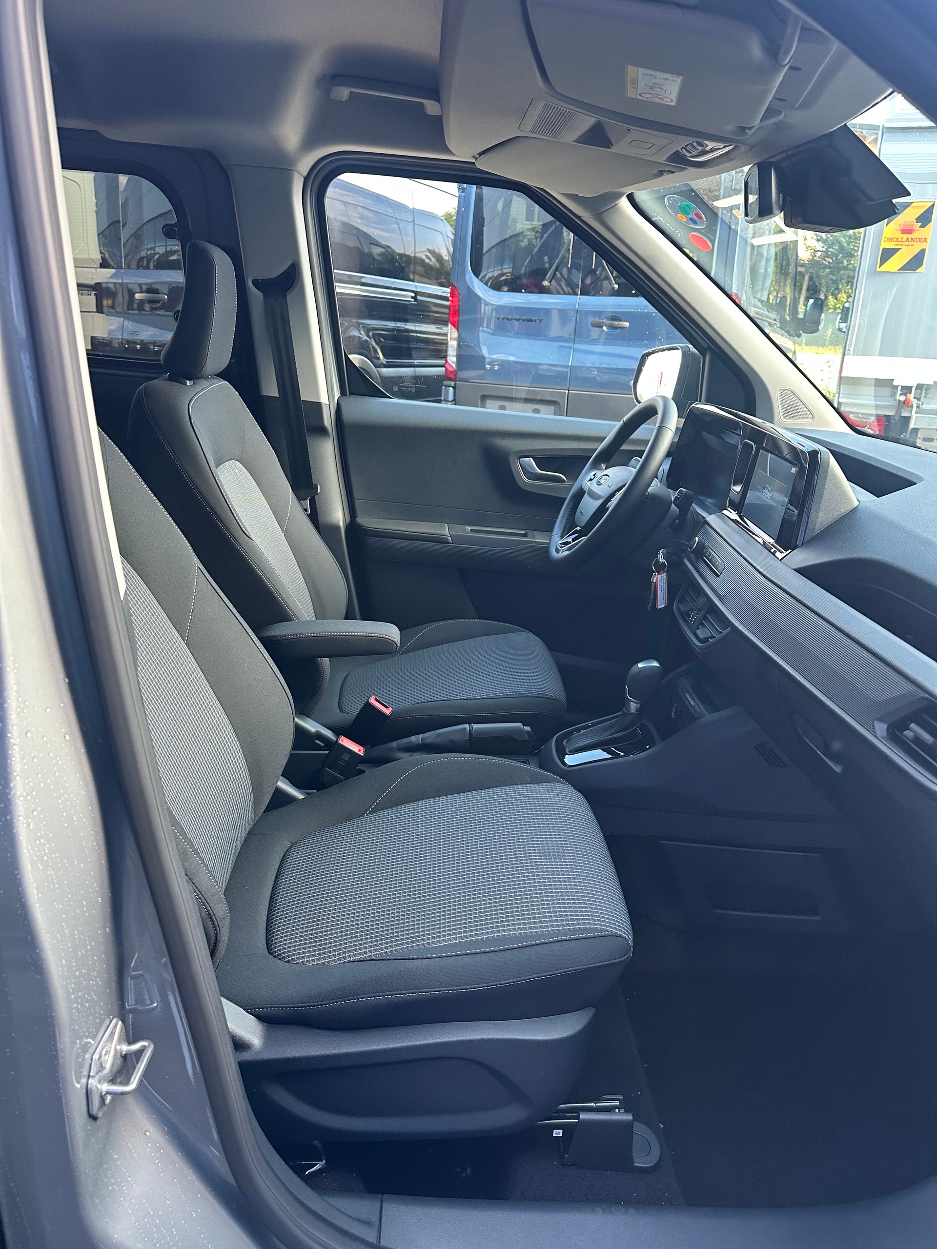 FORD Transit Courier dcab. van 1.0 Trend/125CV/Aut.-image-12