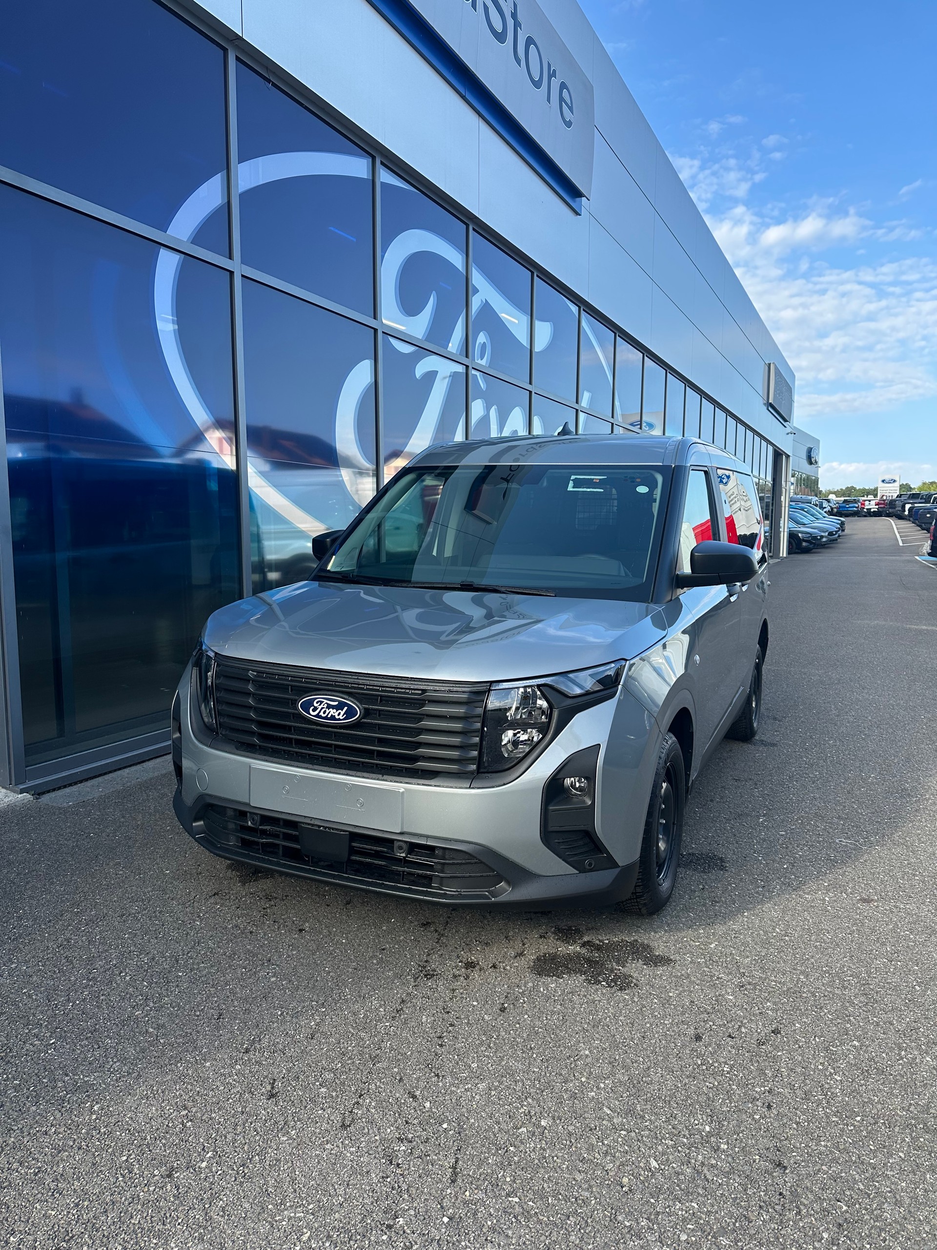 FORD Transit Courier dcab. van 1.0 Trend/125CV/Aut.-image-0