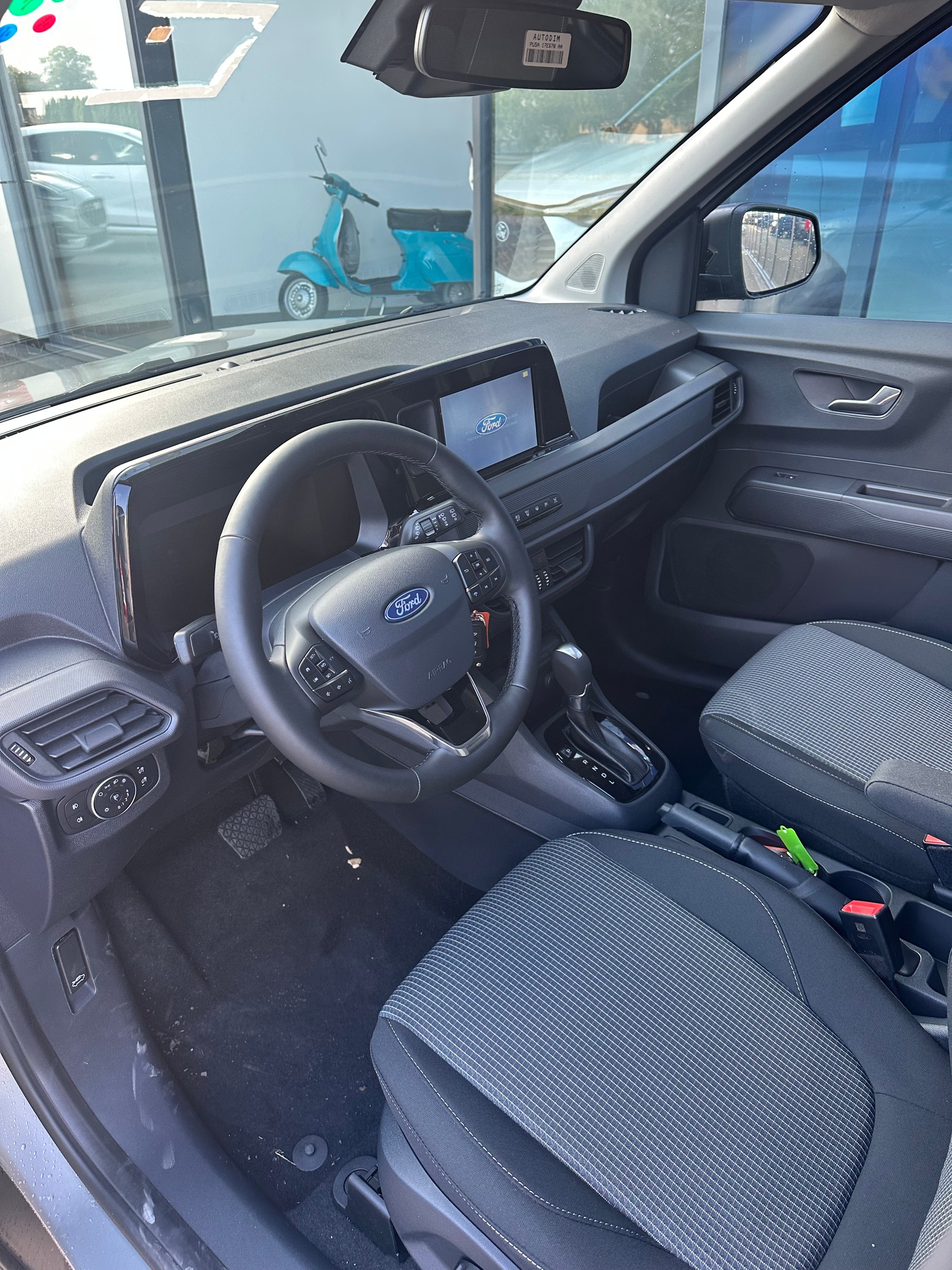 FORD Transit Courier dcab. van 1.0 Trend/125CV/Aut.-image-9
