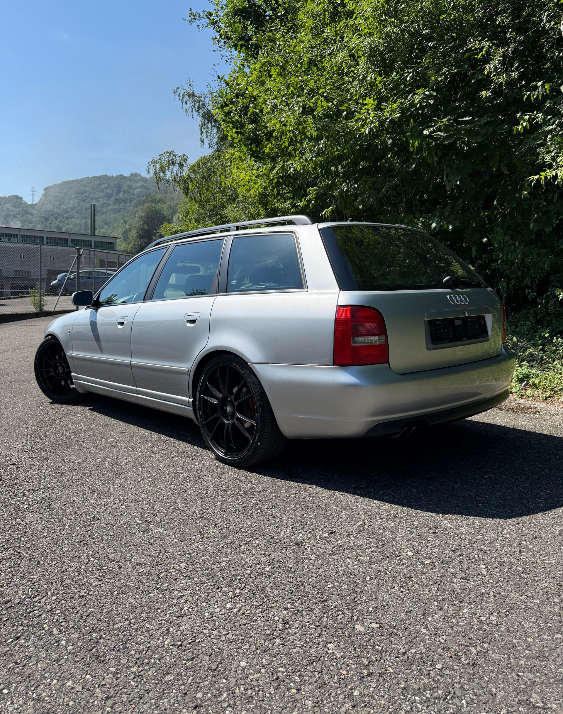 AUDI S4 Avant quattro-image-3