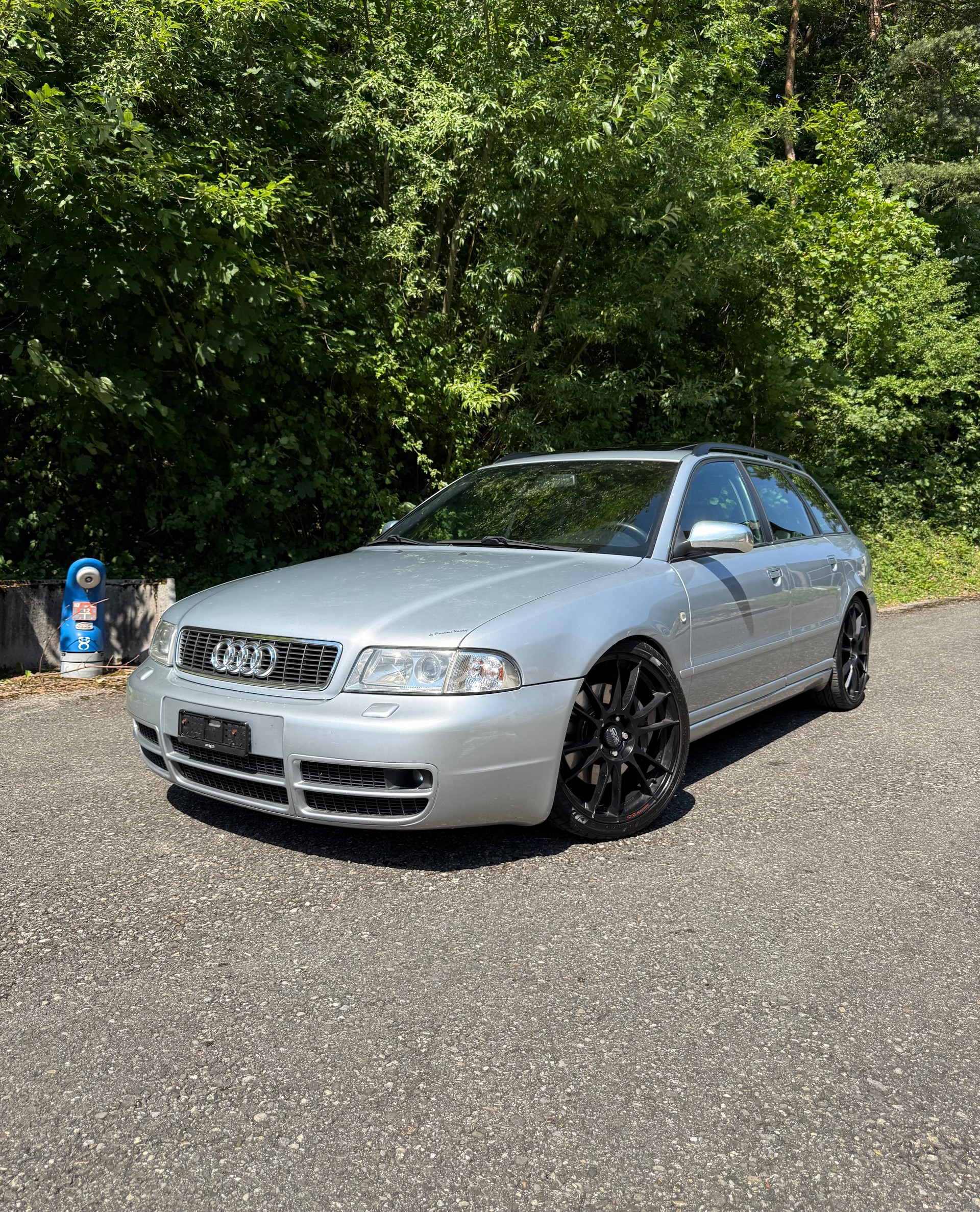 AUDI S4 Avant quattro-image-0