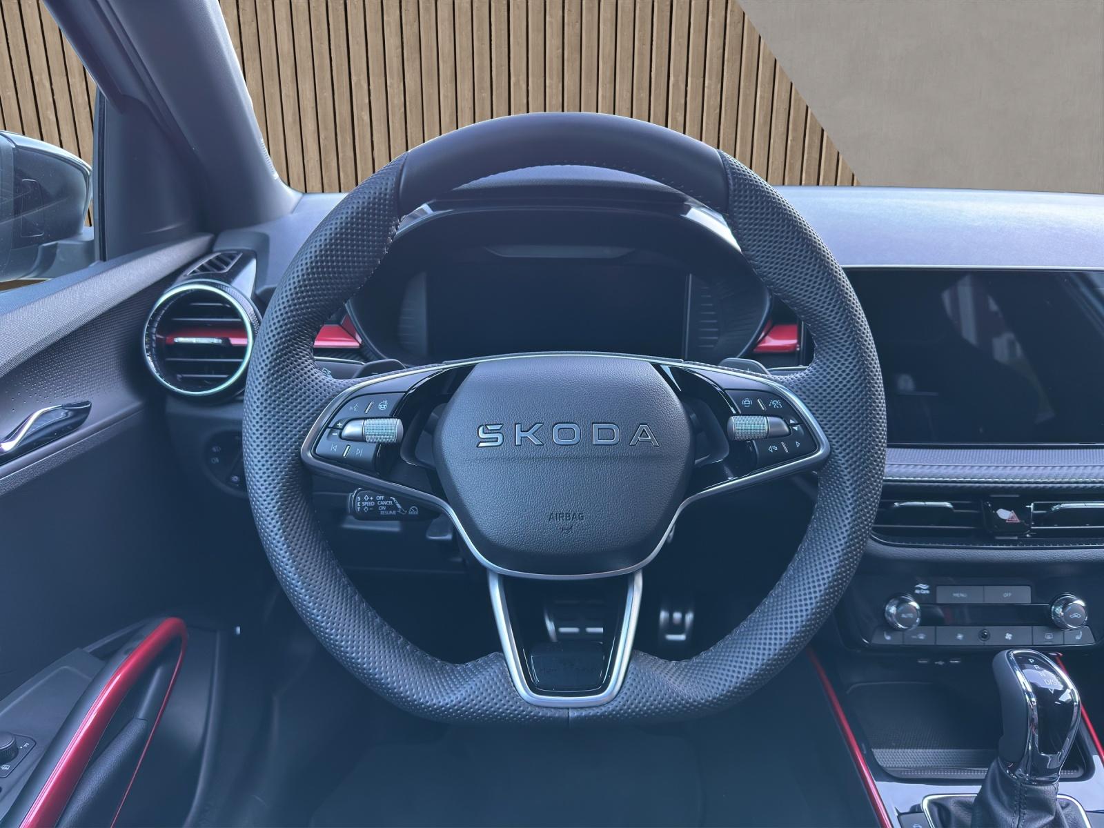 SKODA Fabia Monte Carlo 1.5 TSI-image-12
