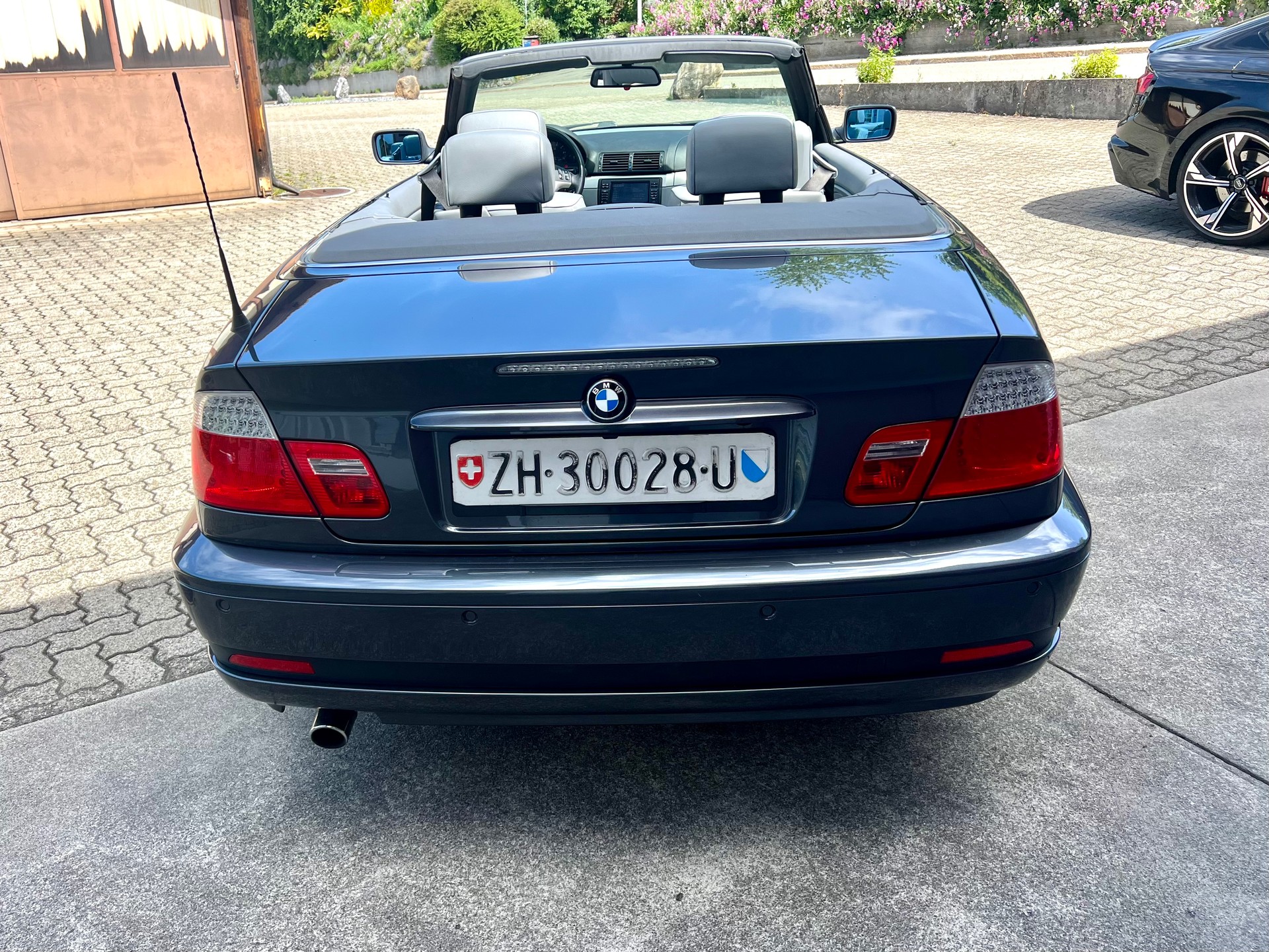 BMW 318Ci Cabriolet-image-4
