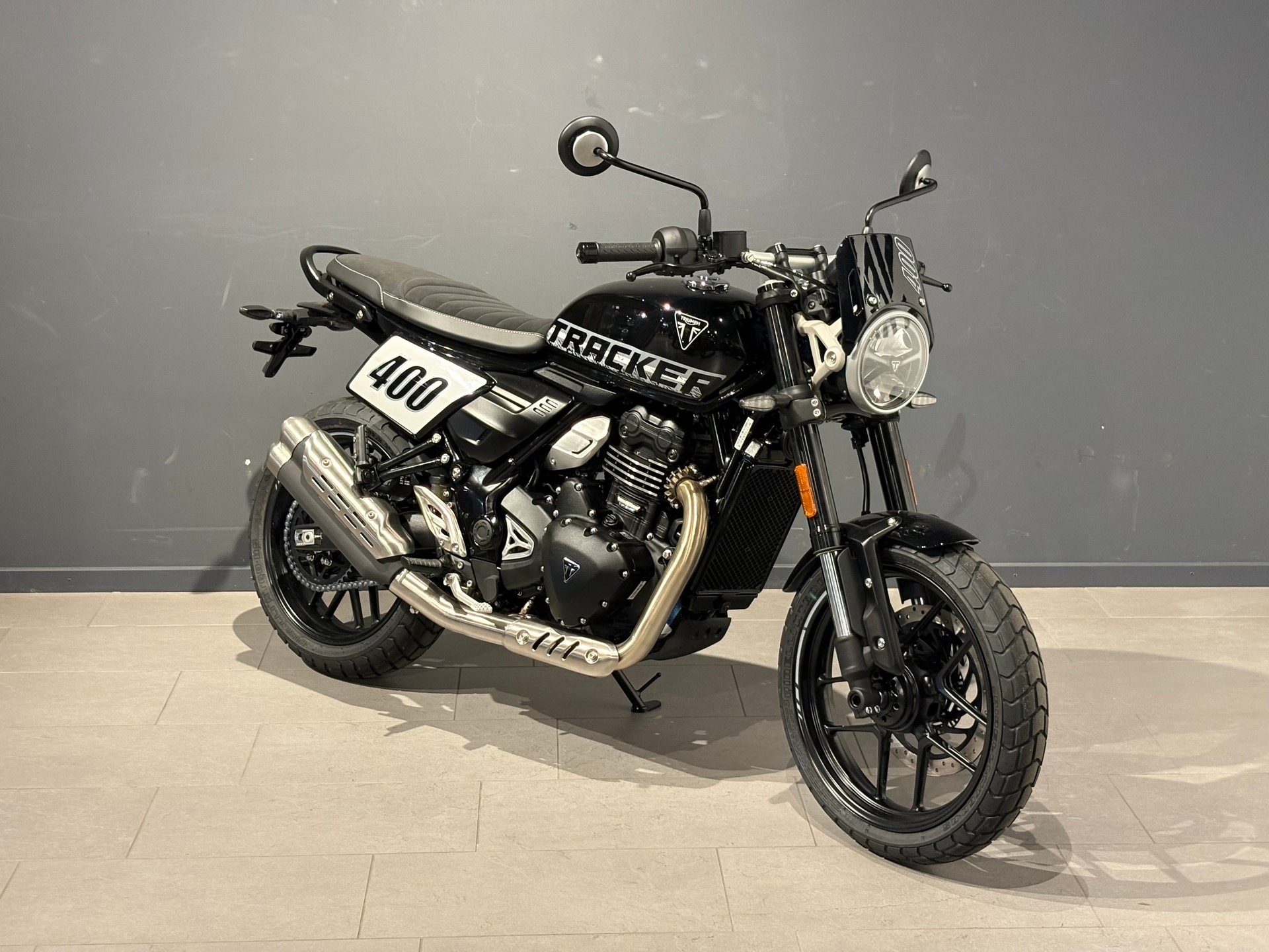 TRIUMPH Tracker 400-showroom-element-1